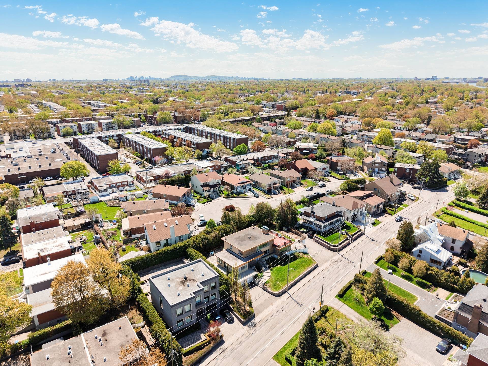 









6450


Boul. Gouin E.

,
Montréal (Montréal-Nord),




QC
H1G1C3

