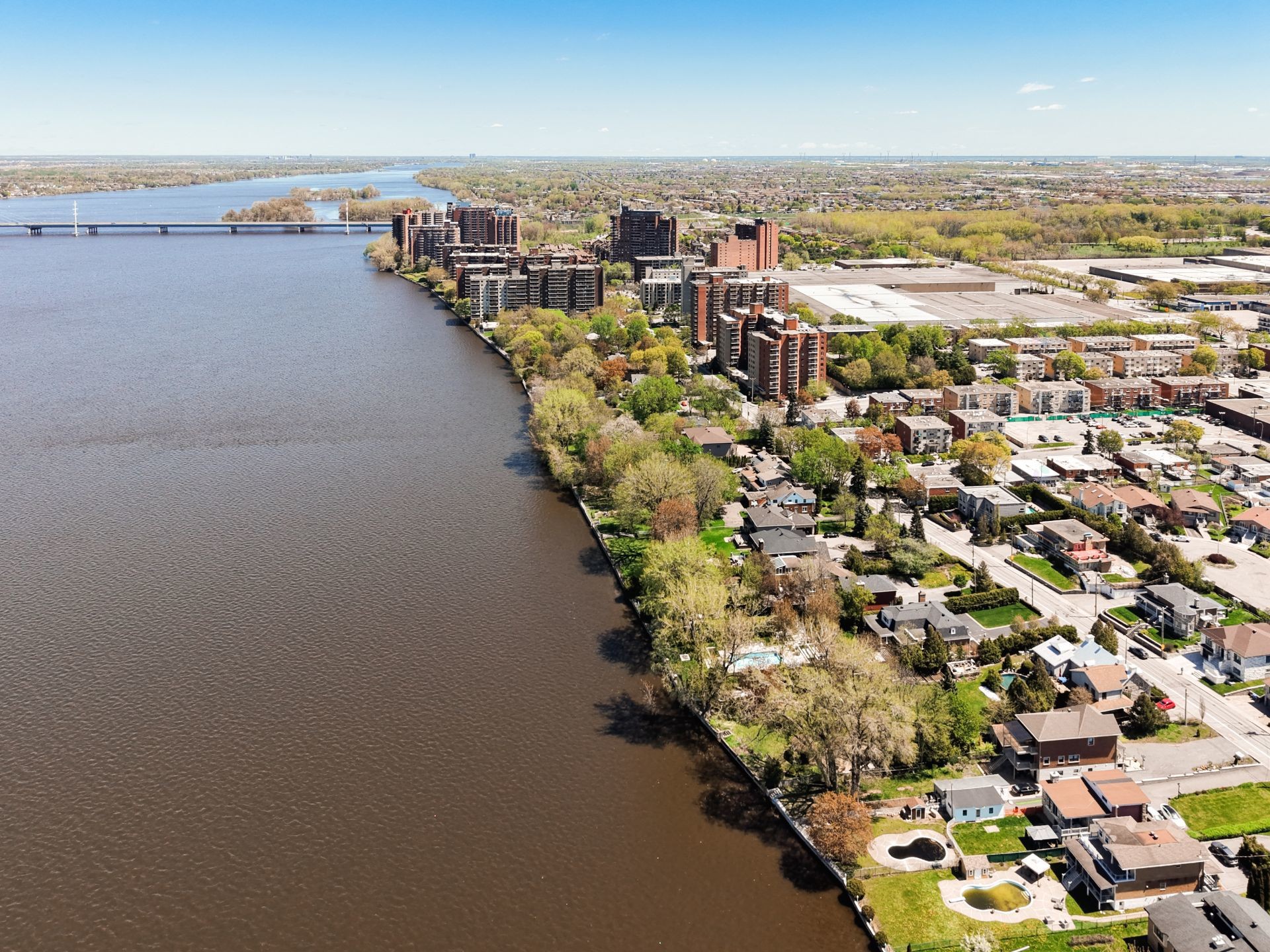 









6450


Boul. Gouin E.

,
Montréal (Montréal-Nord),




QC
H1G1C3

