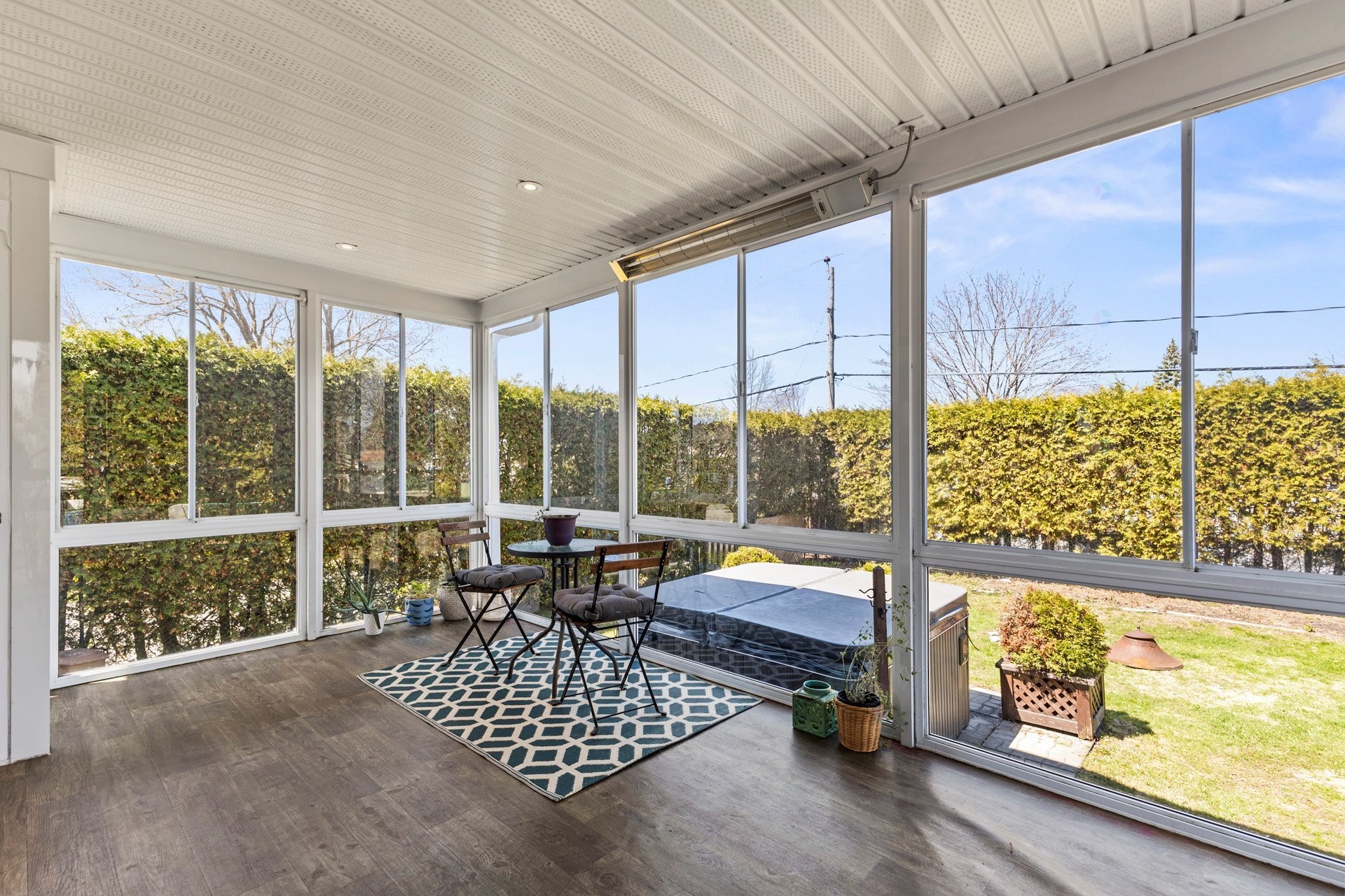 









67


22e Avenue

,
Pincourt,




QC
J7W4S2

