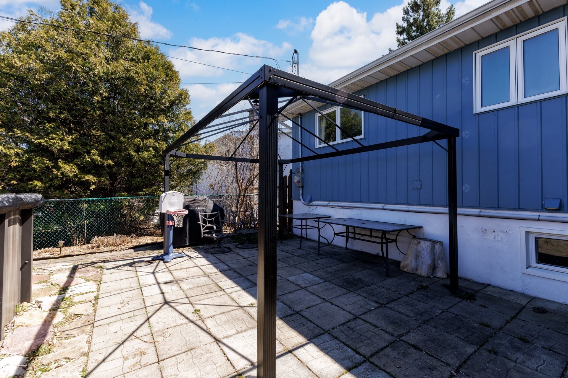 









67


22e Avenue

,
Pincourt,




QC
J7W4S2

