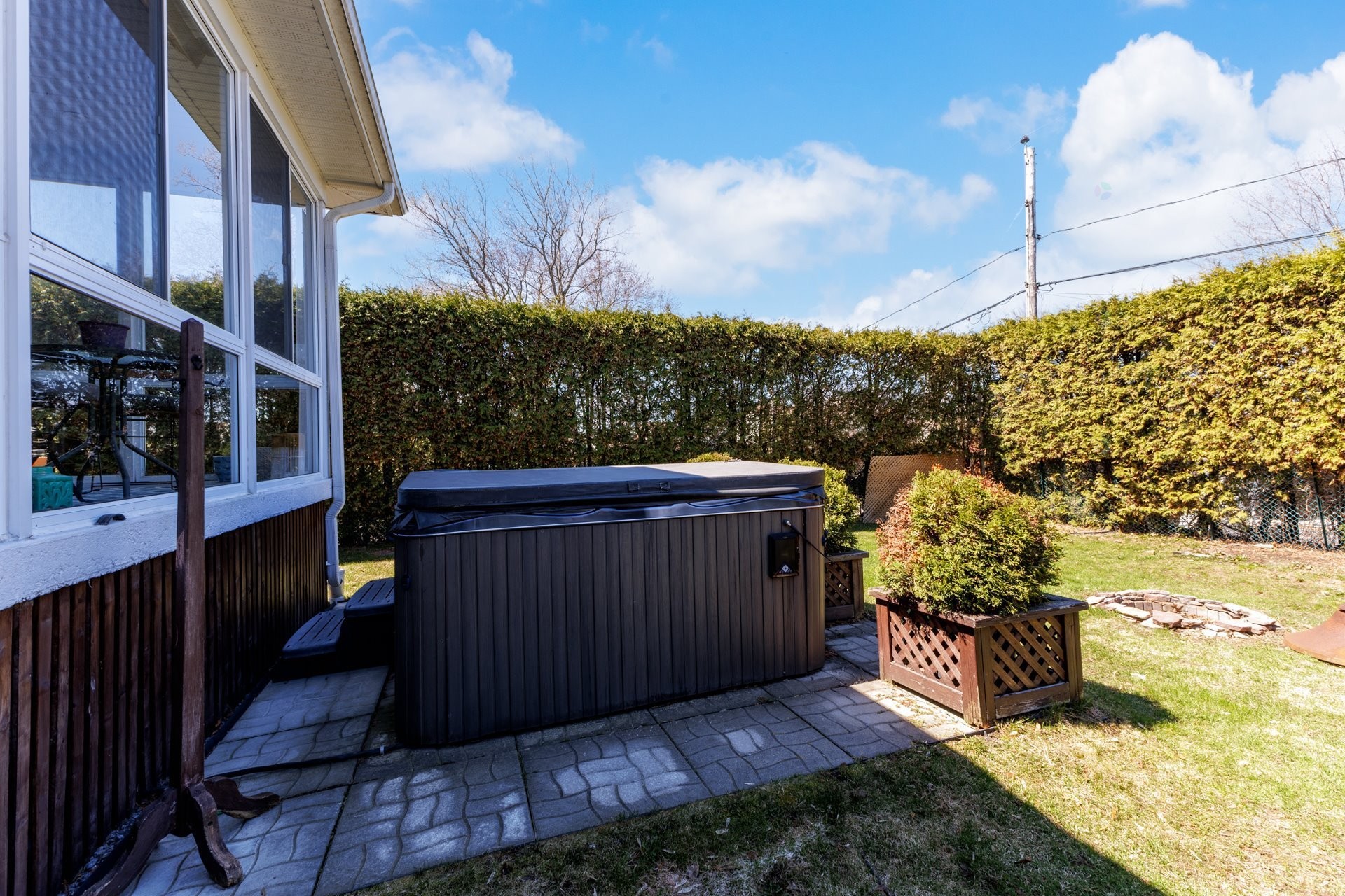 









67


22e Avenue

,
Pincourt,




QC
J7W4S2

