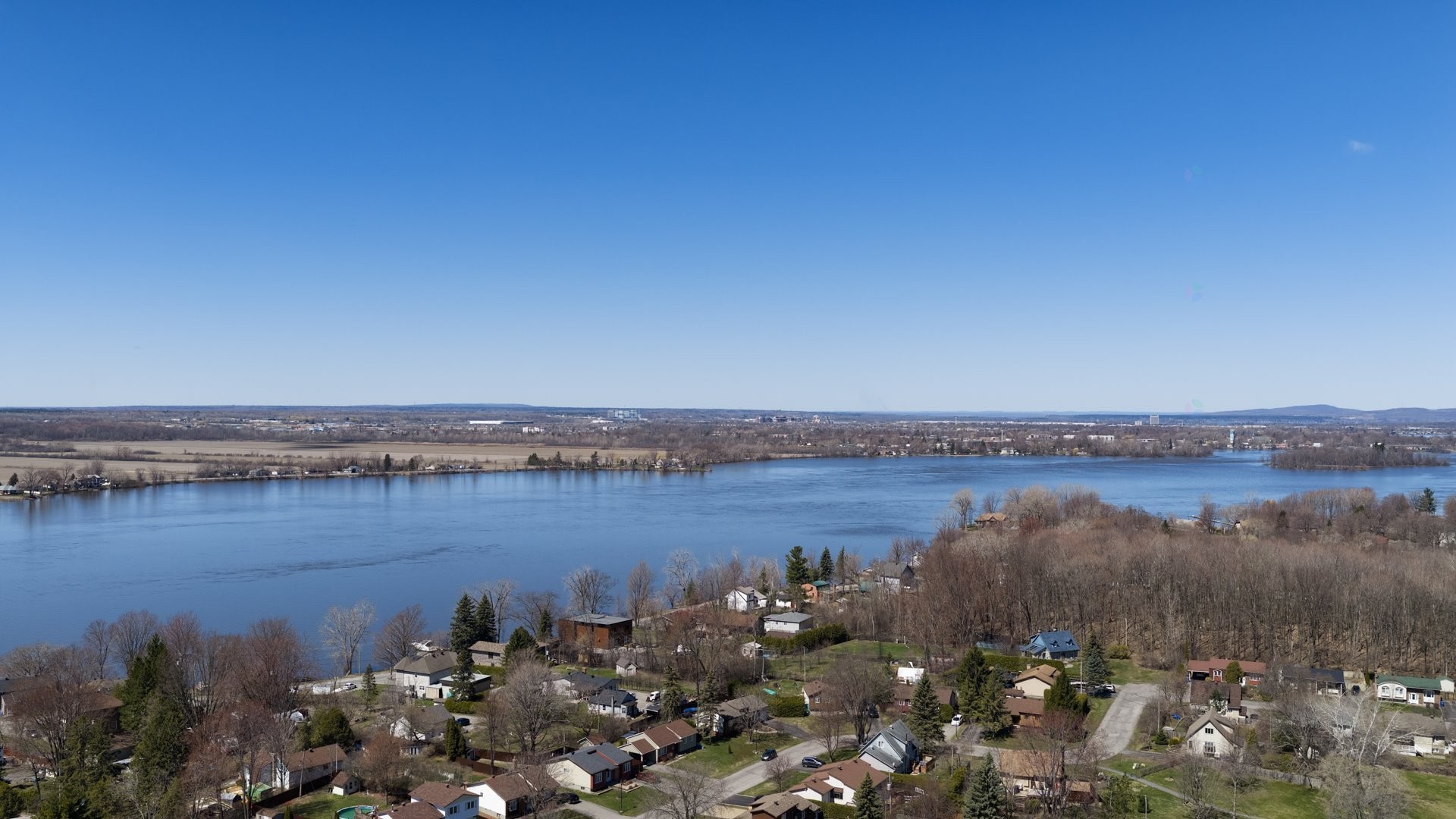 









67


22e Avenue

,
Pincourt,




QC
J7W4S2


