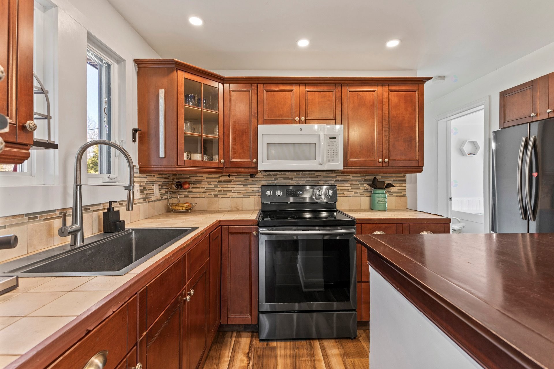 









67


22e Avenue

,
Pincourt,




QC
J7W4S2

