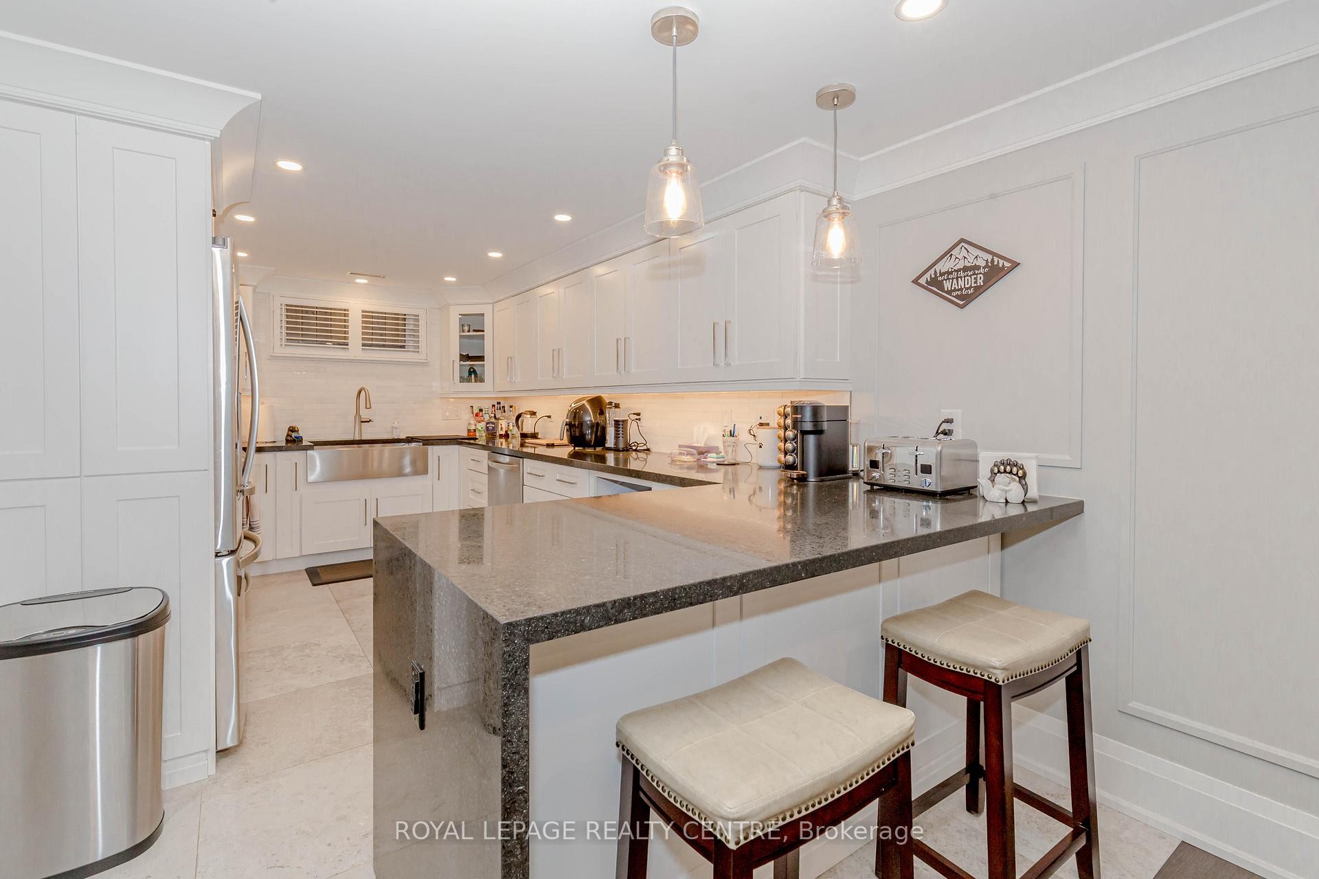 









326


Slade

Crescent, Lower,
Oakville,




ON
L6K 3R4

