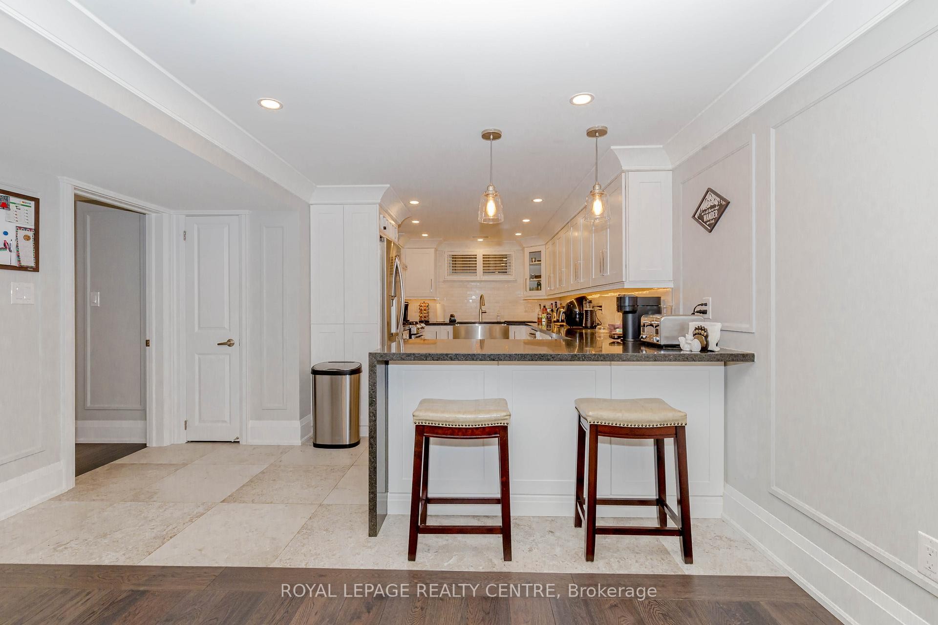 









326


Slade

Crescent, Lower,
Oakville,




ON
L6K 3R4

