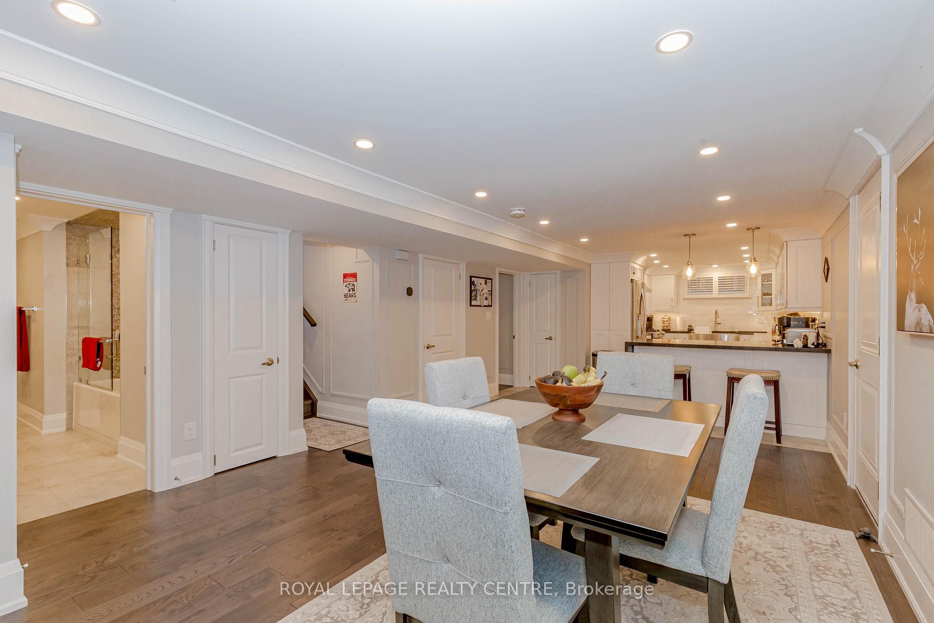 









326


Slade

Crescent, Lower,
Oakville,




ON
L6K 3R4

