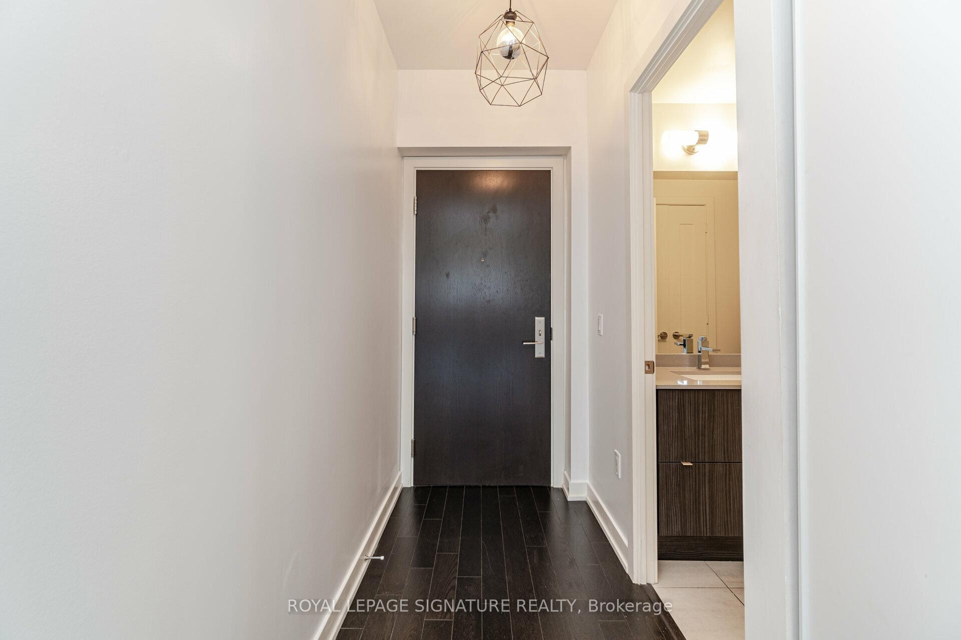 









330


Richmond

Street West, 811,
Toronto,




ON
M5V 1X2

