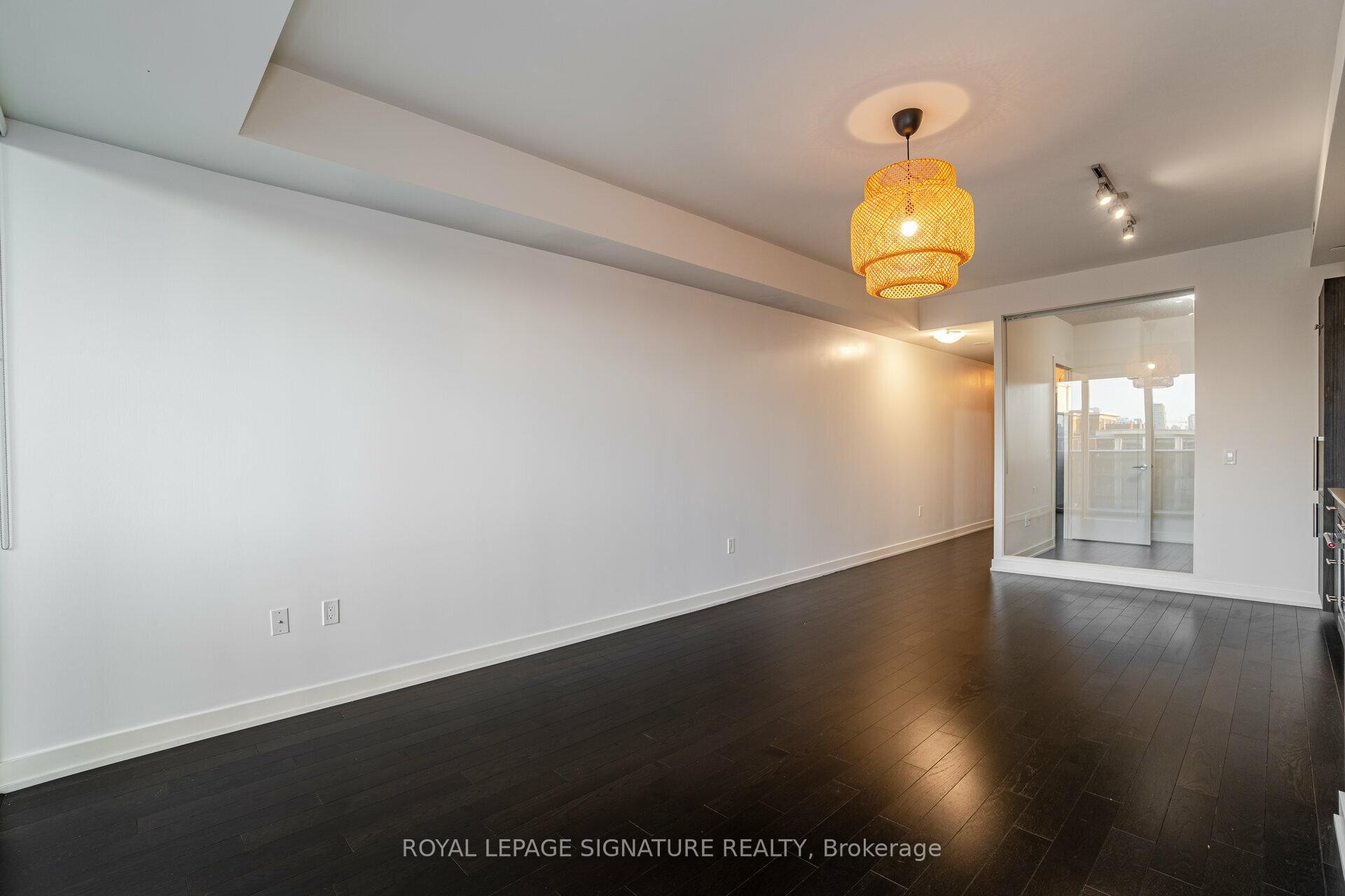 









330


Richmond

Street West, 811,
Toronto,




ON
M5V 1X2

