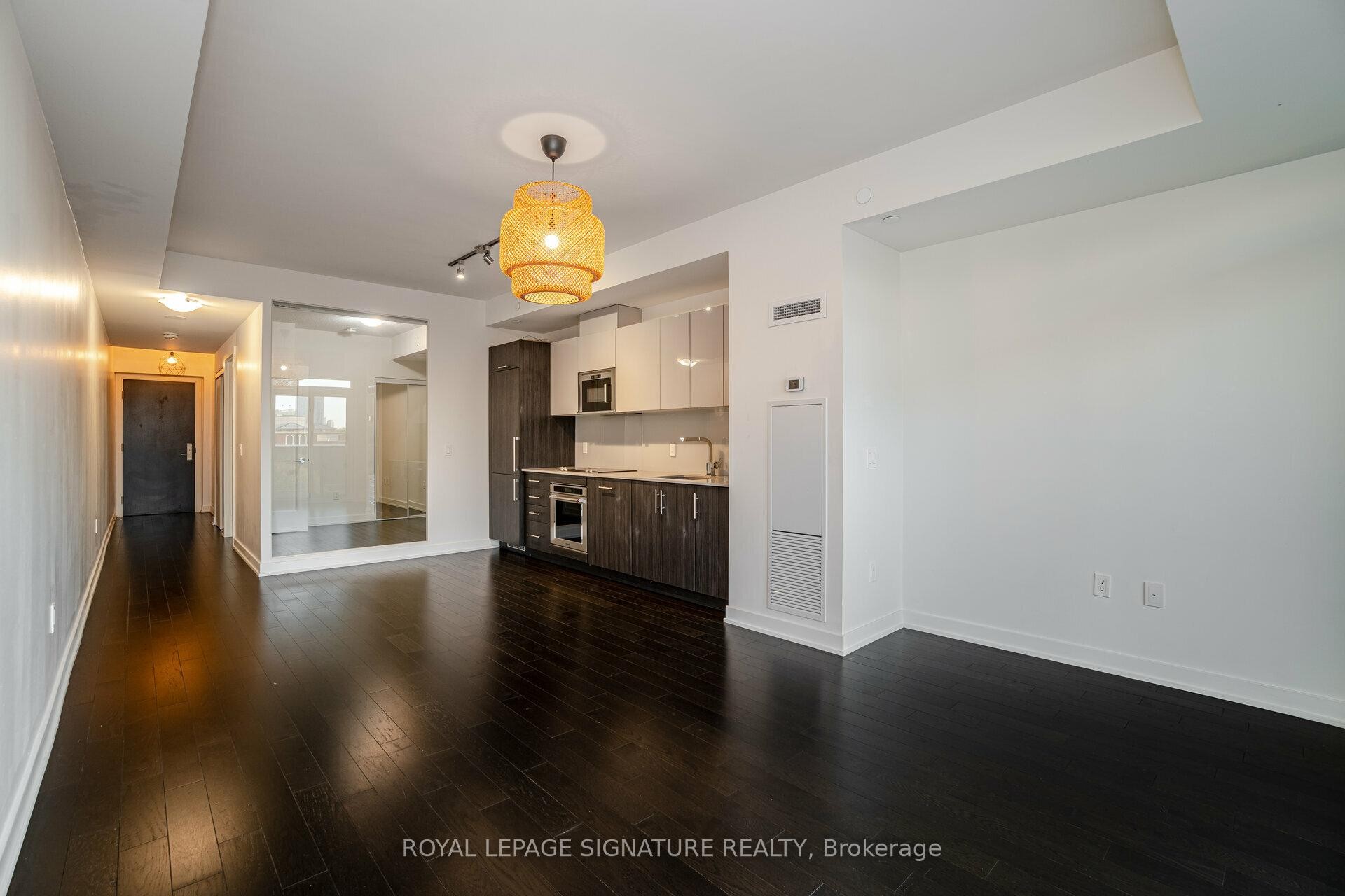 









330


Richmond

Street West, 811,
Toronto,




ON
M5V 1X2

