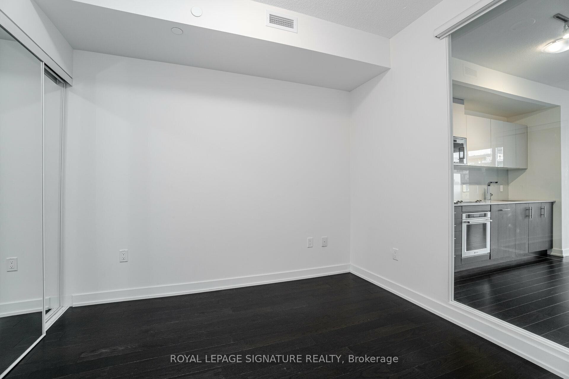 









330


Richmond

Street West, 811,
Toronto,




ON
M5V 1X2

