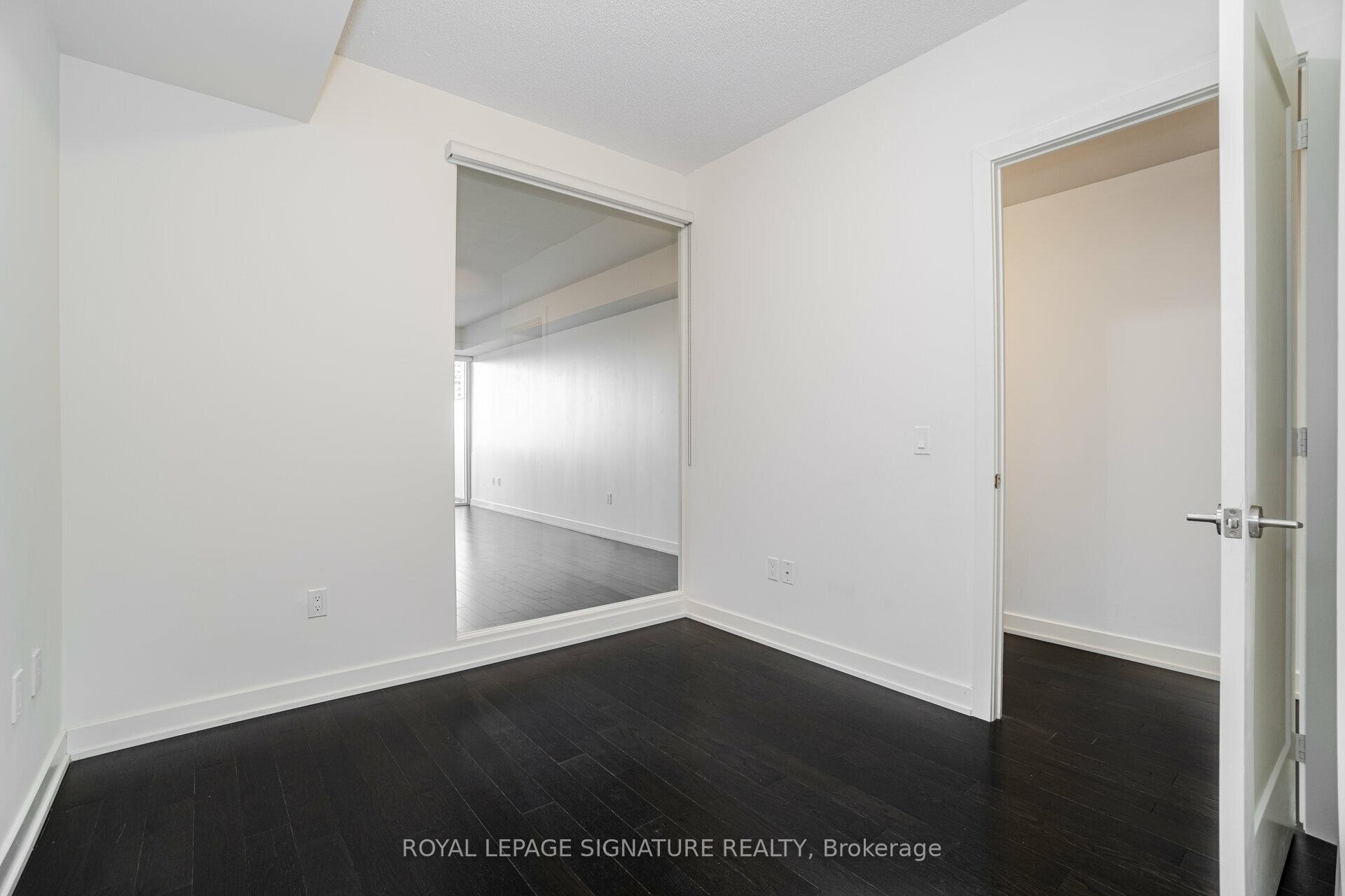 









330


Richmond

Street West, 811,
Toronto,




ON
M5V 1X2

