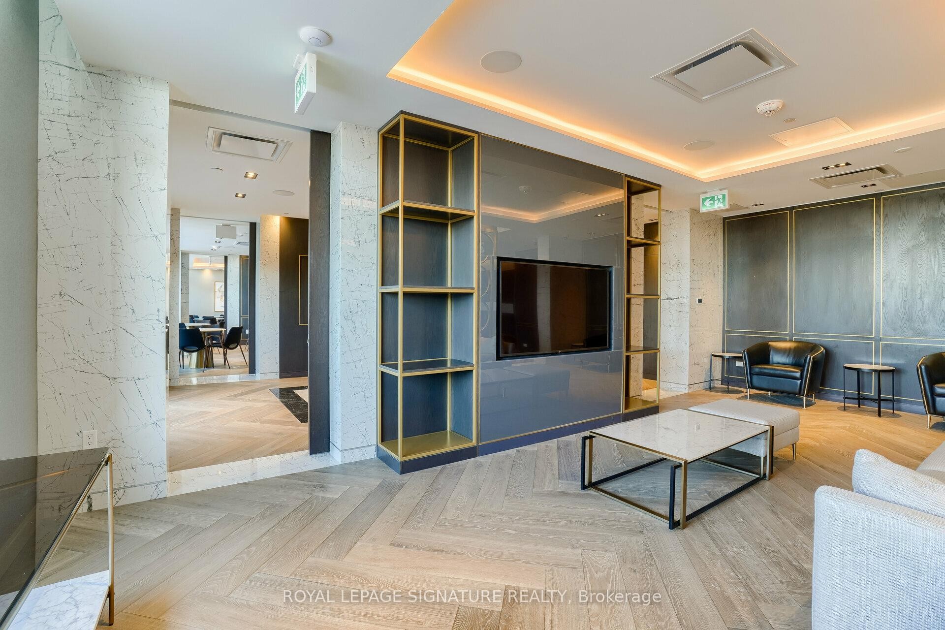 









330


Richmond

Street West, 811,
Toronto,




ON
M5V 1X2

