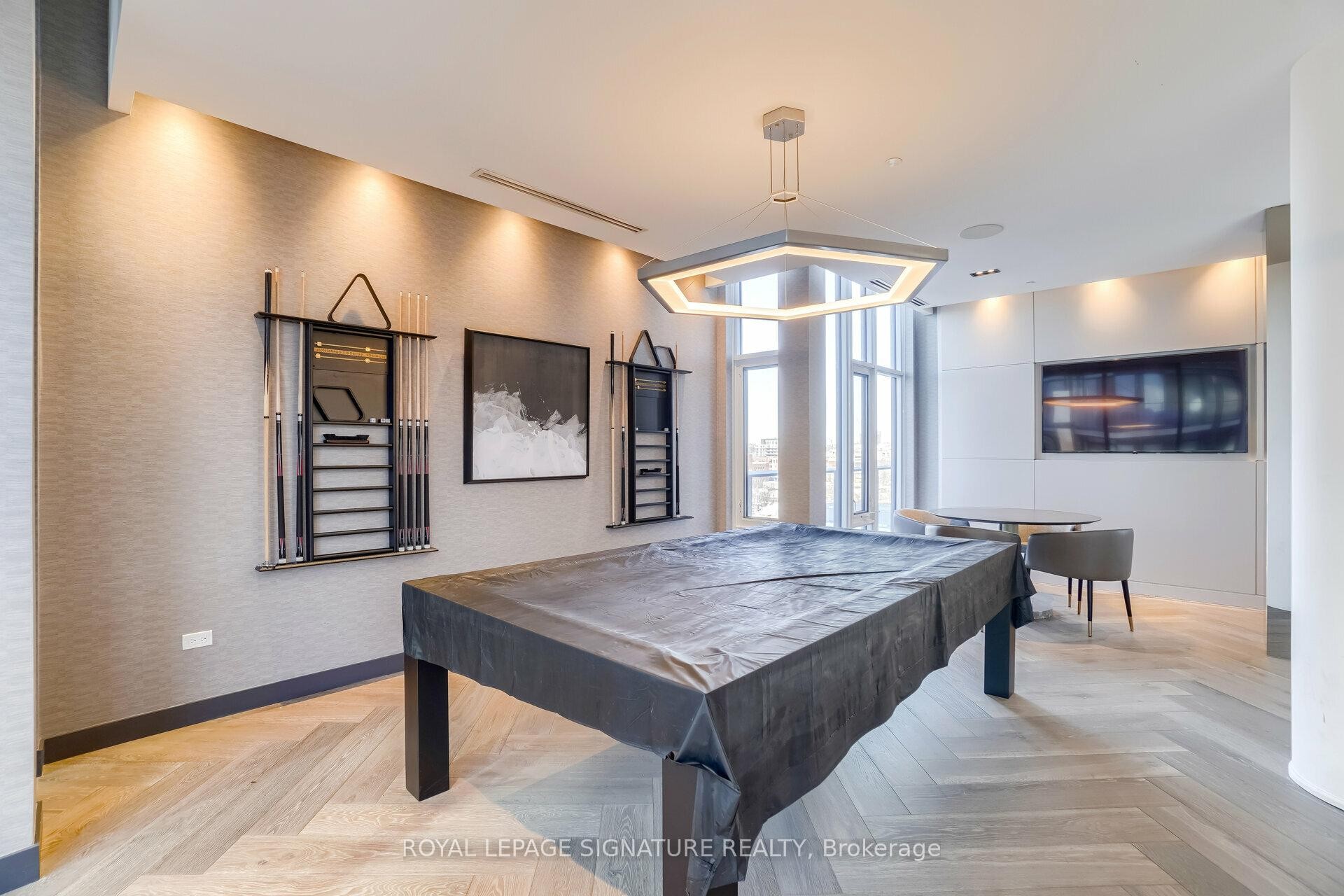 









330


Richmond

Street West, 811,
Toronto,




ON
M5V 1X2

