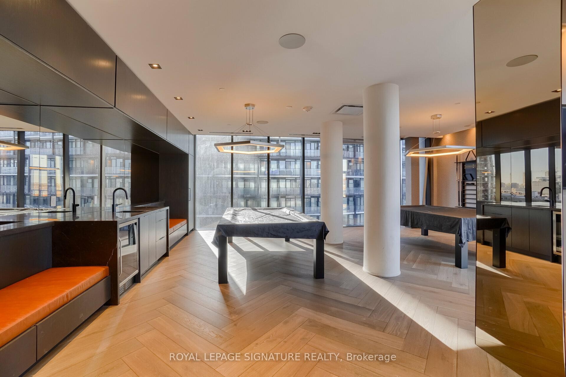 









330


Richmond

Street West, 811,
Toronto,




ON
M5V 1X2

