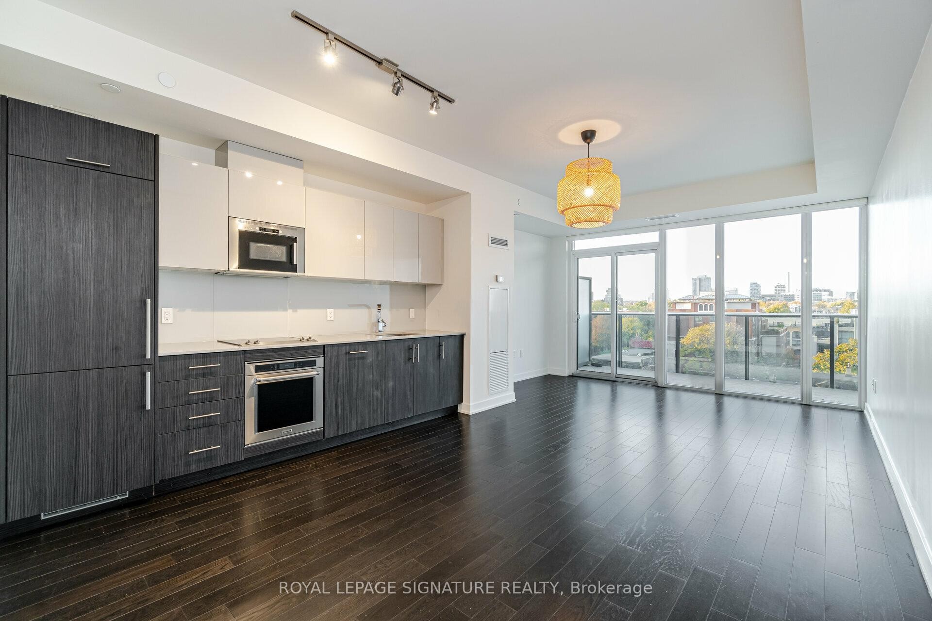 









330


Richmond

Street West, 811,
Toronto,




ON
M5V 1X2

