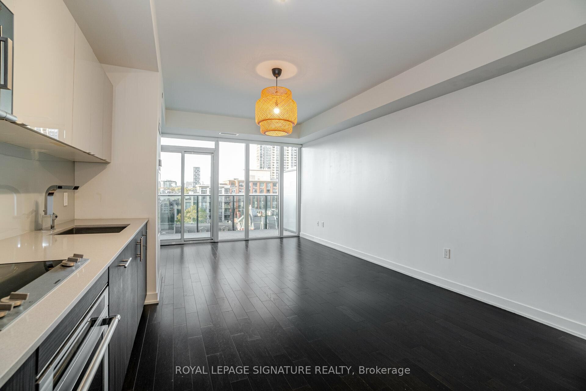 









330


Richmond

Street West, 811,
Toronto,




ON
M5V 1X2

