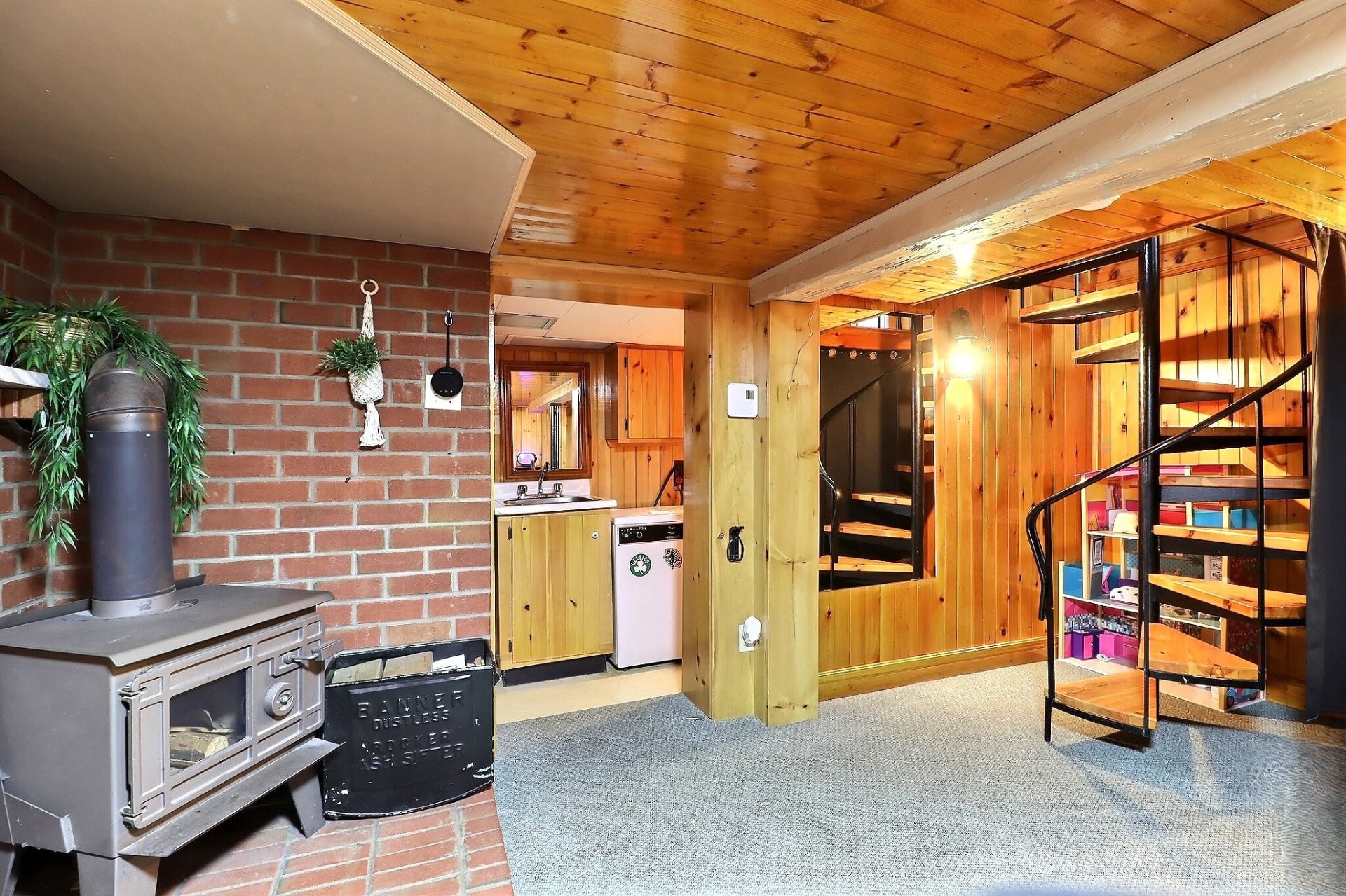 









6302


Rue des Wapitis

,
Québec (Charlesbourg),




QC
G1G1G4


