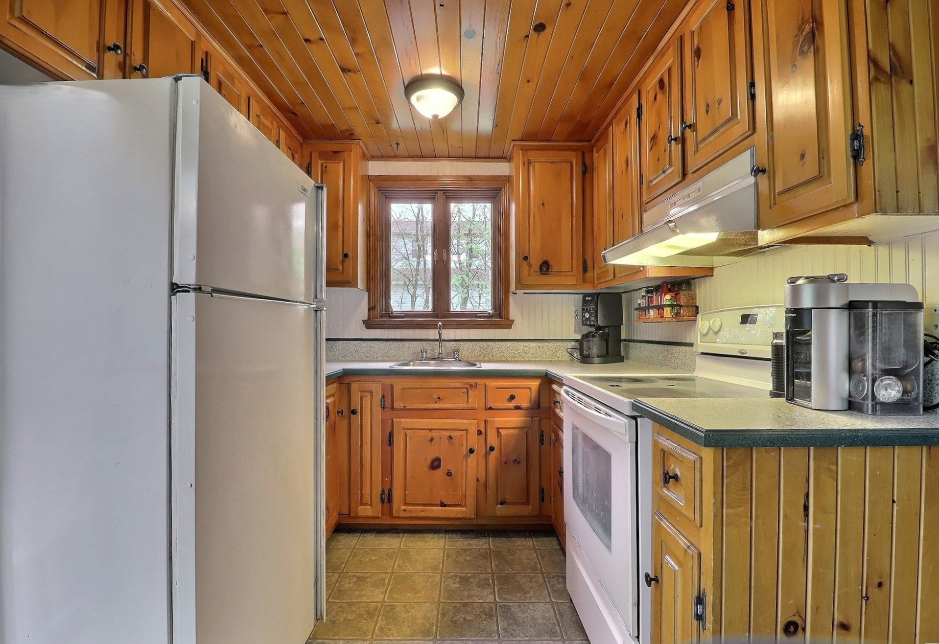 









6302


Rue des Wapitis

,
Québec (Charlesbourg),




QC
G1G1G4

