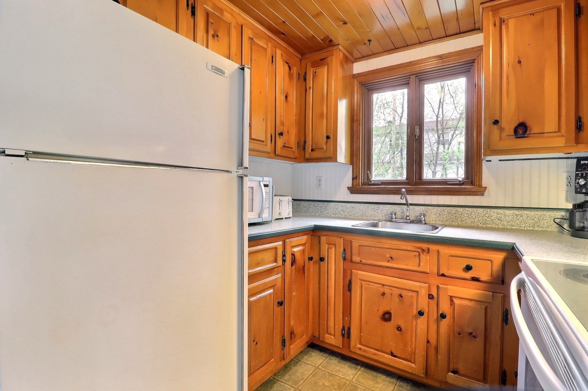 









6302


Rue des Wapitis

,
Québec (Charlesbourg),




QC
G1G1G4

