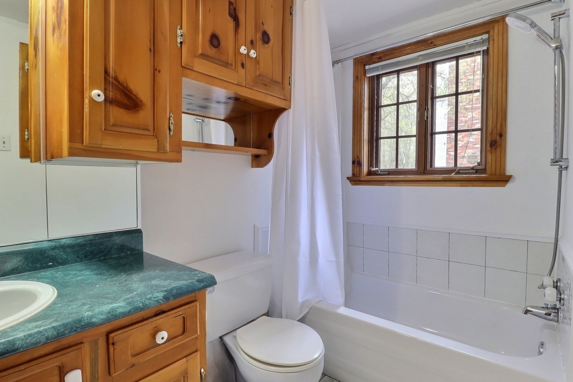 









6302


Rue des Wapitis

,
Québec (Charlesbourg),




QC
G1G1G4

