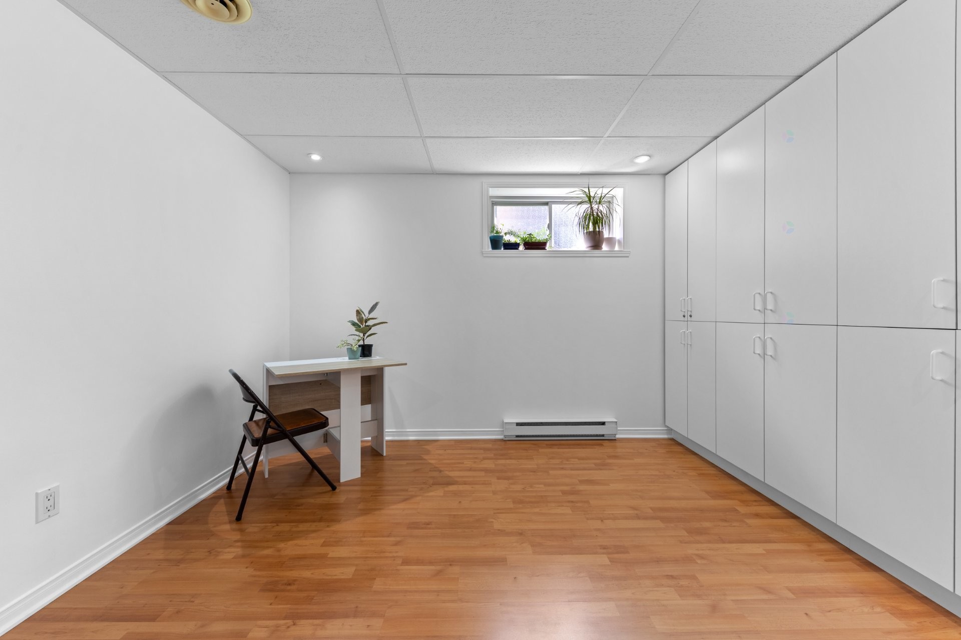 









37


Rue Pierre-Nolin

,
Saint-Jean-sur-Richelieu,




QC
J2W3A4

