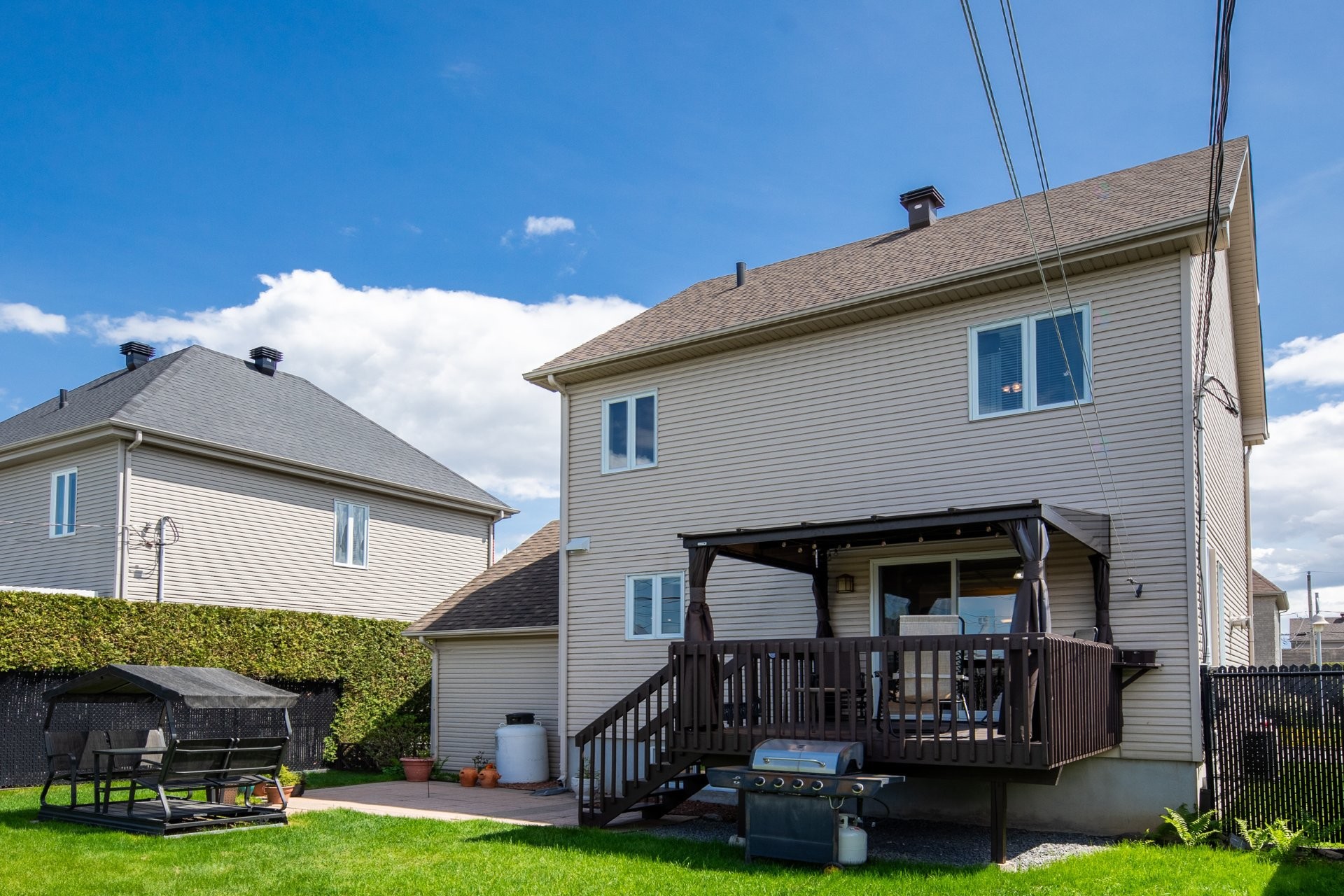 









37


Rue Pierre-Nolin

,
Saint-Jean-sur-Richelieu,




QC
J2W3A4

