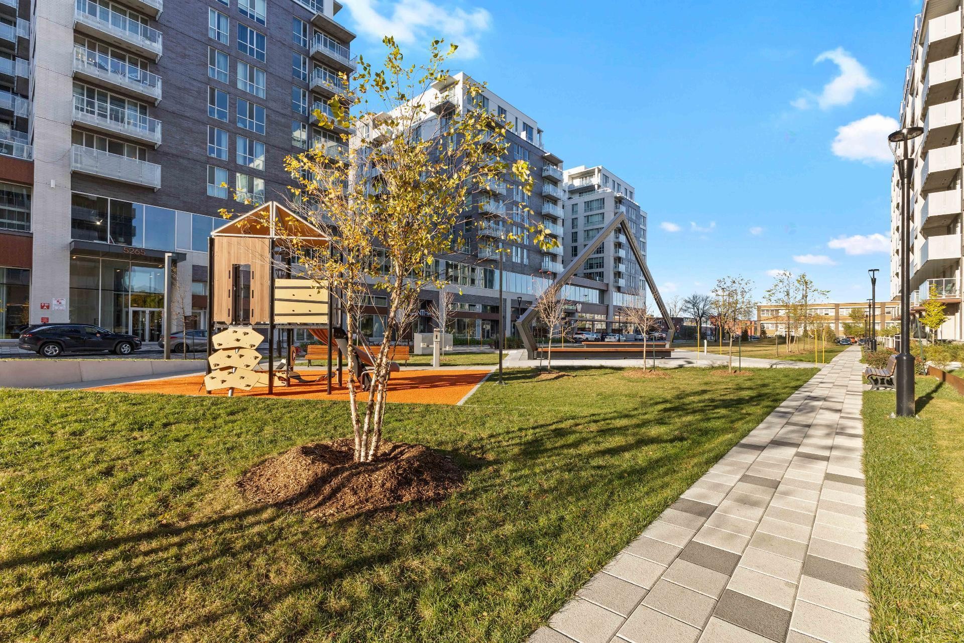 









5175


Rue MacKenzie

, 422,
Montréal (Côte-des-Neiges/Notre-Dame-de-Grâce),




QC
H3W0B3

