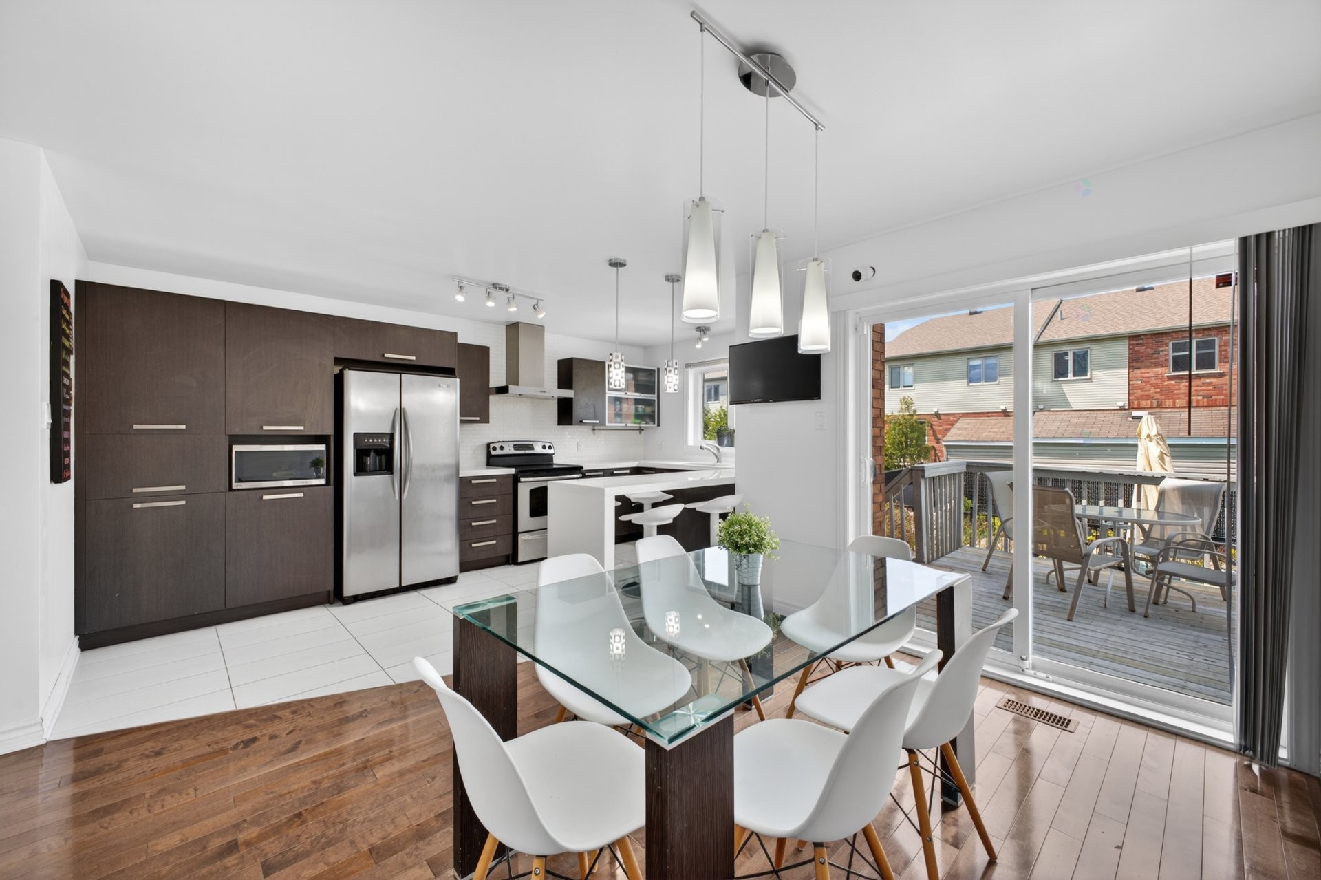 









3277


Rue des Monarques

,
Longueuil (Saint-Hubert),




QC
J3Y0G7

