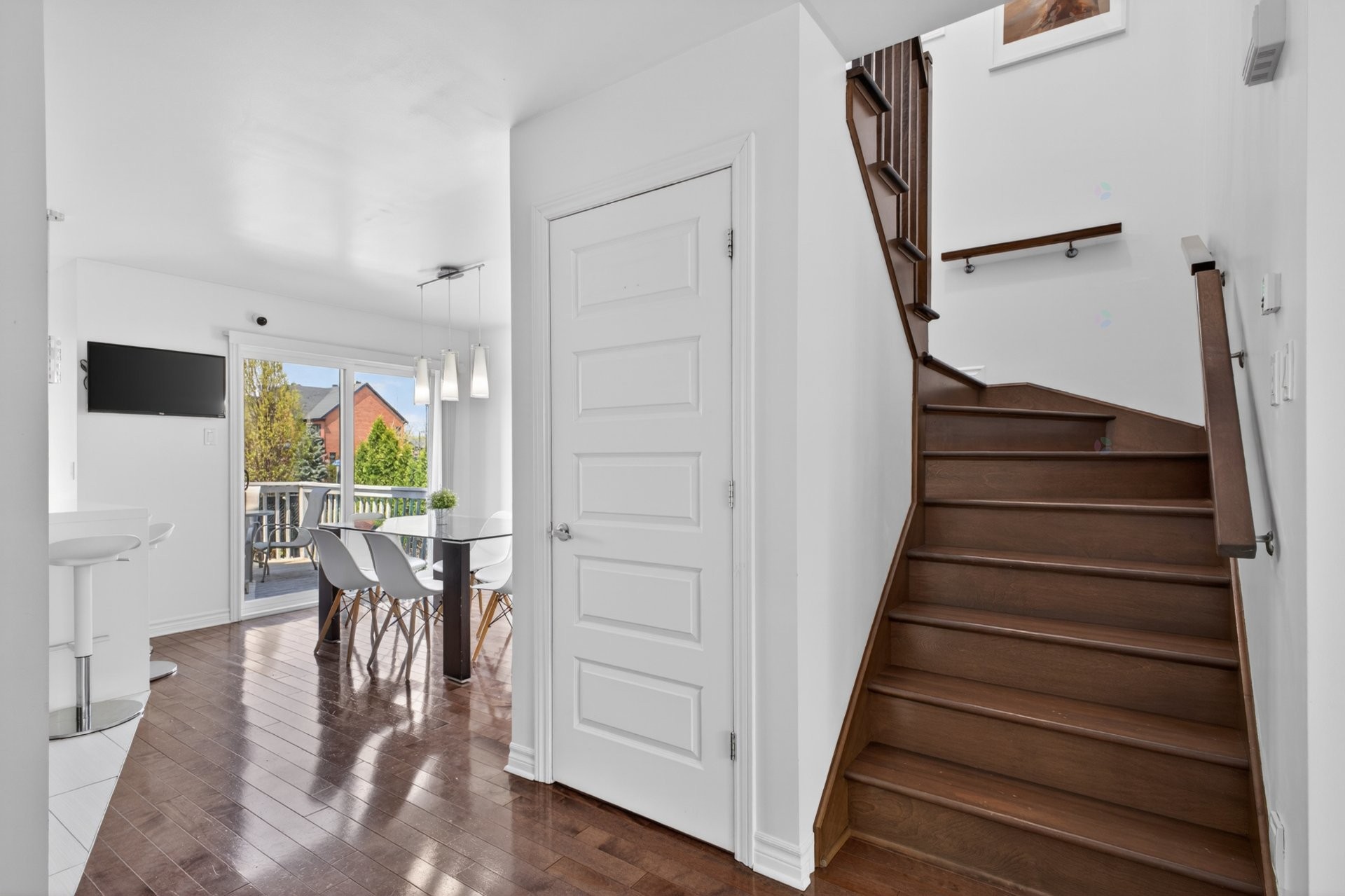 









3277


Rue des Monarques

,
Longueuil (Saint-Hubert),




QC
J3Y0G7

