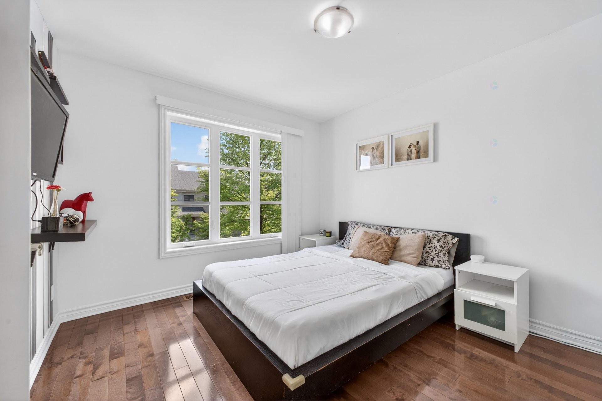 









3277


Rue des Monarques

,
Longueuil (Saint-Hubert),




QC
J3Y0G7

