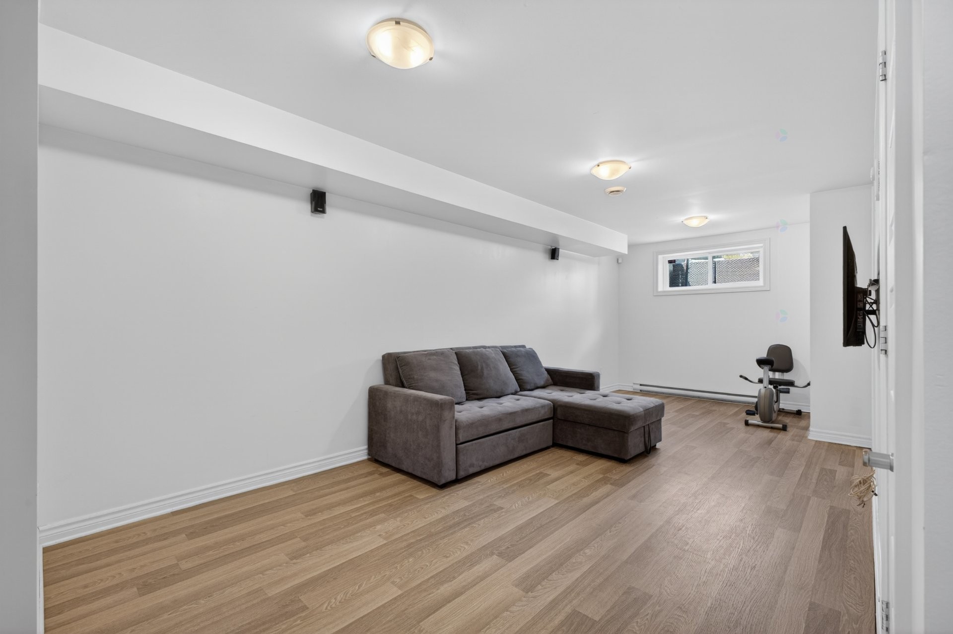 









3277


Rue des Monarques

,
Longueuil (Saint-Hubert),




QC
J3Y0G7

