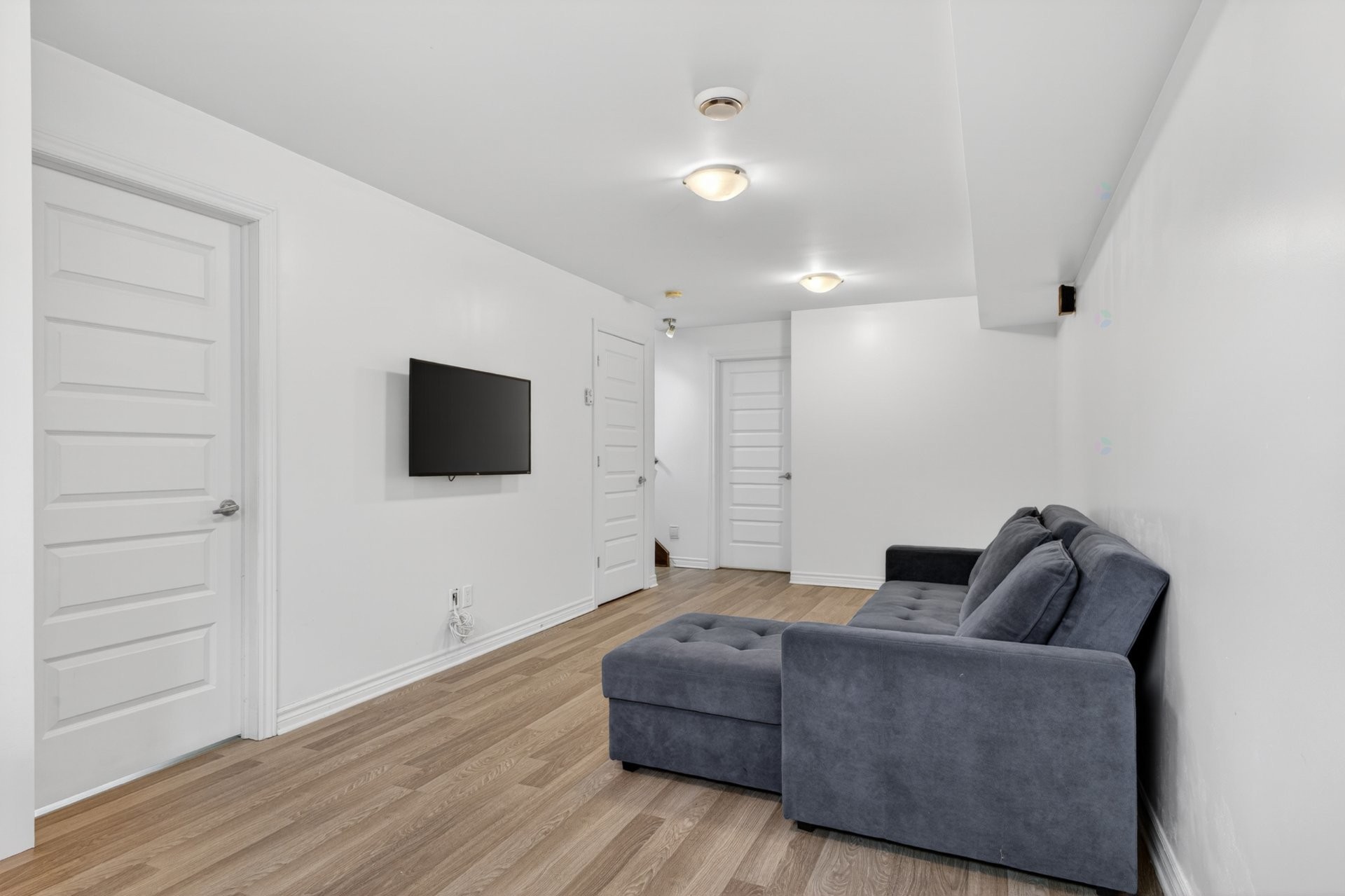 









3277


Rue des Monarques

,
Longueuil (Saint-Hubert),




QC
J3Y0G7

