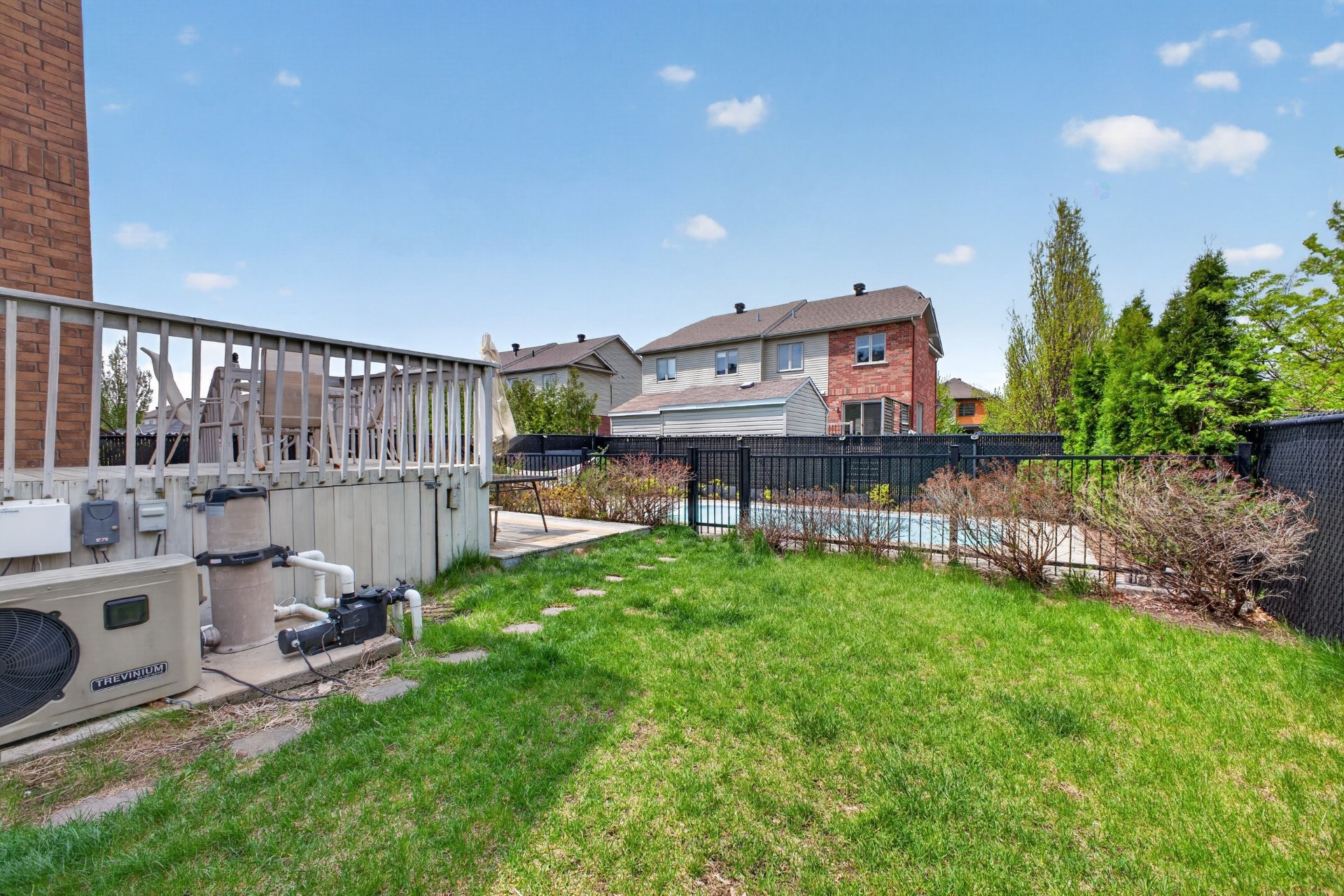 









3277


Rue des Monarques

,
Longueuil (Saint-Hubert),




QC
J3Y0G7

