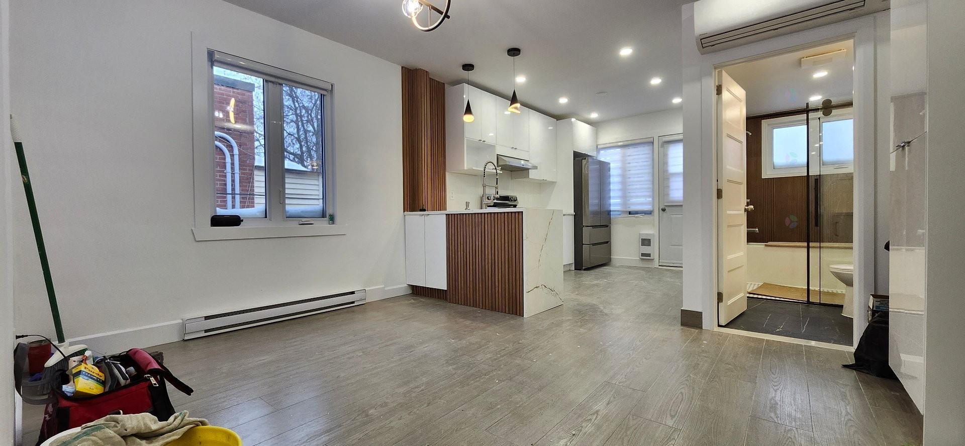 









2222


Rue Fleury E.

, 3,
Montréal (Ahuntsic-Cartierville),




QC
H2B1K4

