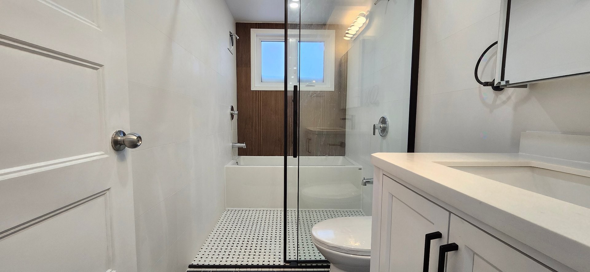 









2222


Rue Fleury E.

, 3,
Montréal (Ahuntsic-Cartierville),




QC
H2B1K4


