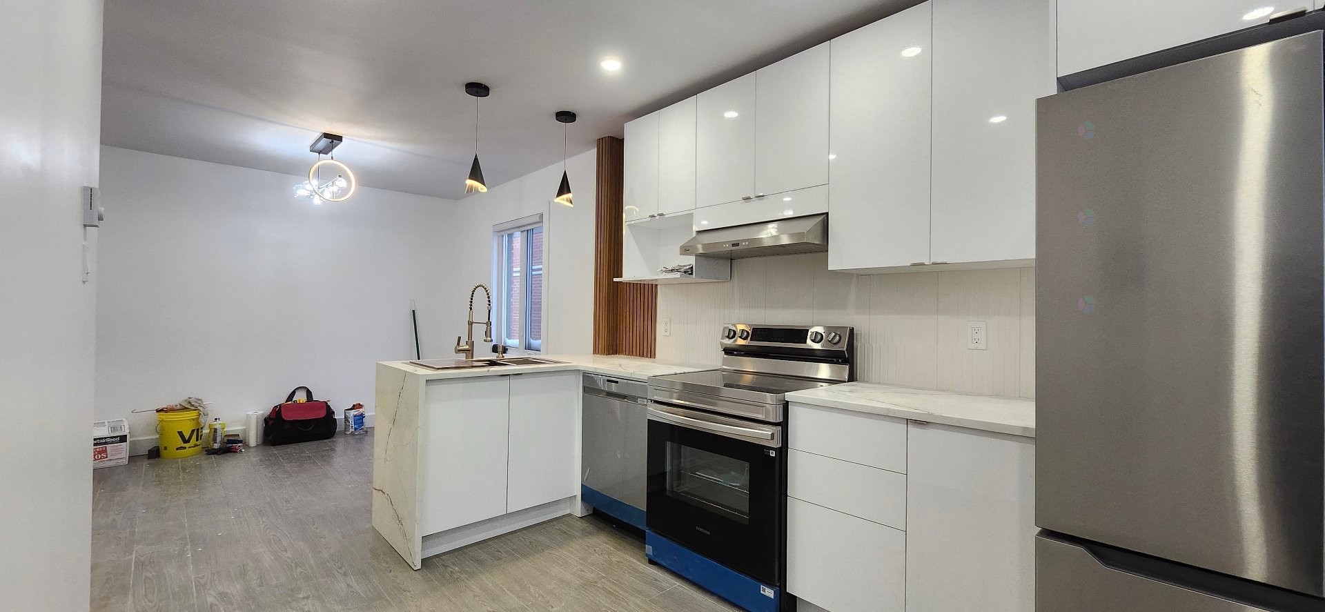 









2222


Rue Fleury E.

, 3,
Montréal (Ahuntsic-Cartierville),




QC
H2B1K4

