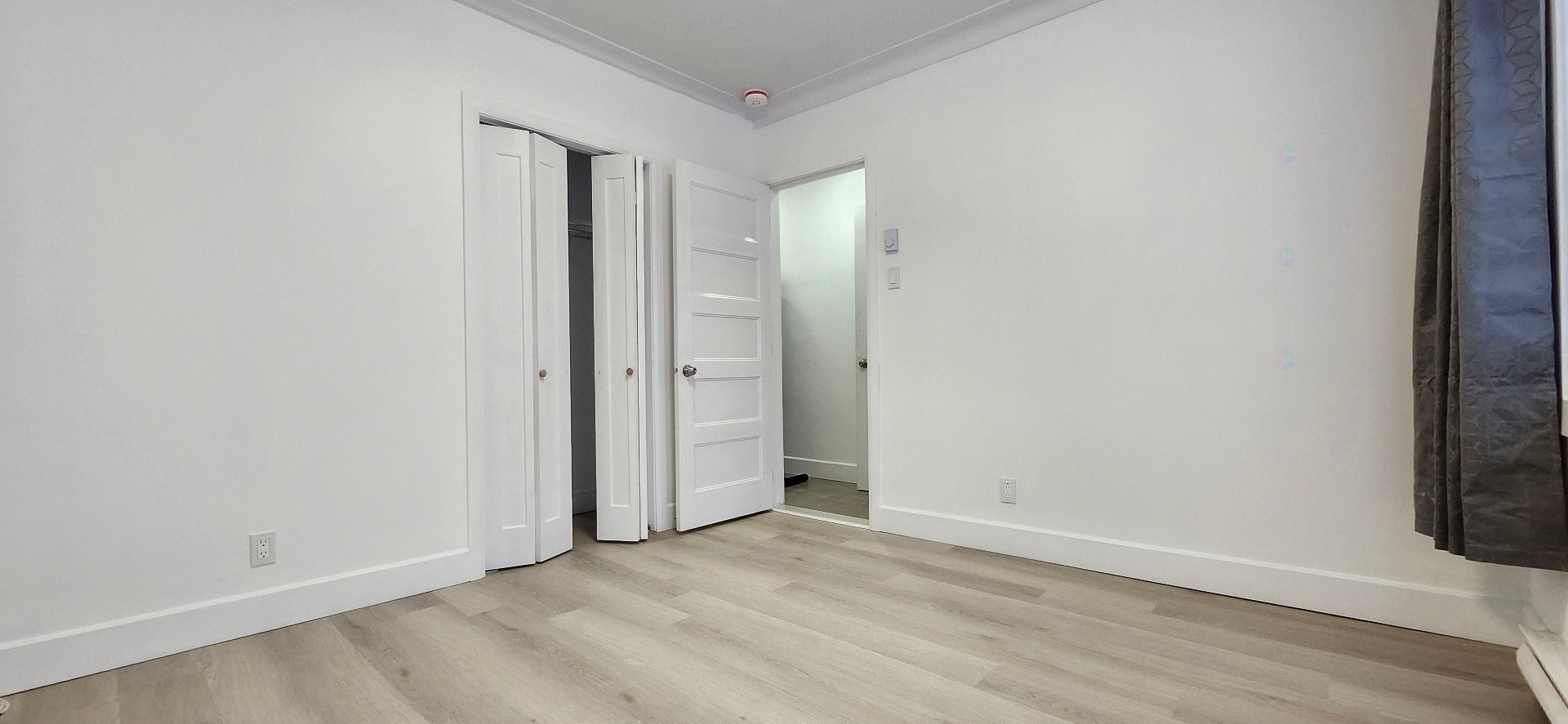 









2222


Rue Fleury E.

, 3,
Montréal (Ahuntsic-Cartierville),




QC
H2B1K4

