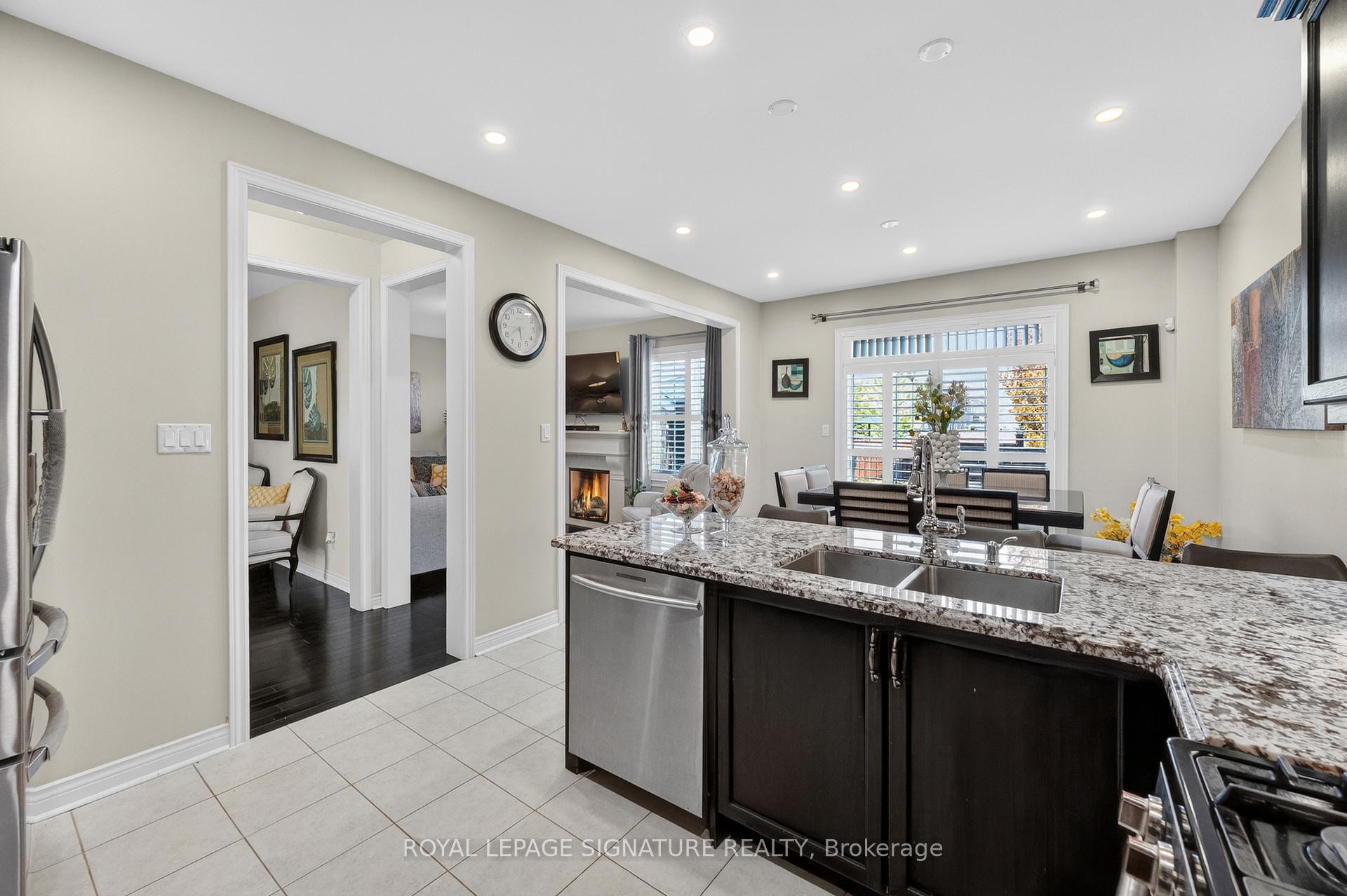 









44


Keith-Wright

Crescent,
Ajax,




ON
L1Z 0R1

