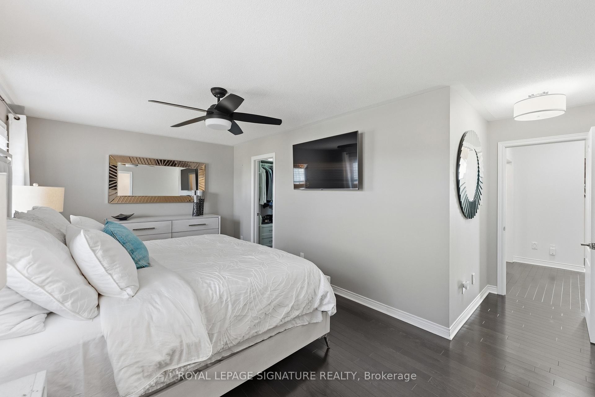 









44


Keith-Wright

Crescent,
Ajax,




ON
L1Z 0R1

