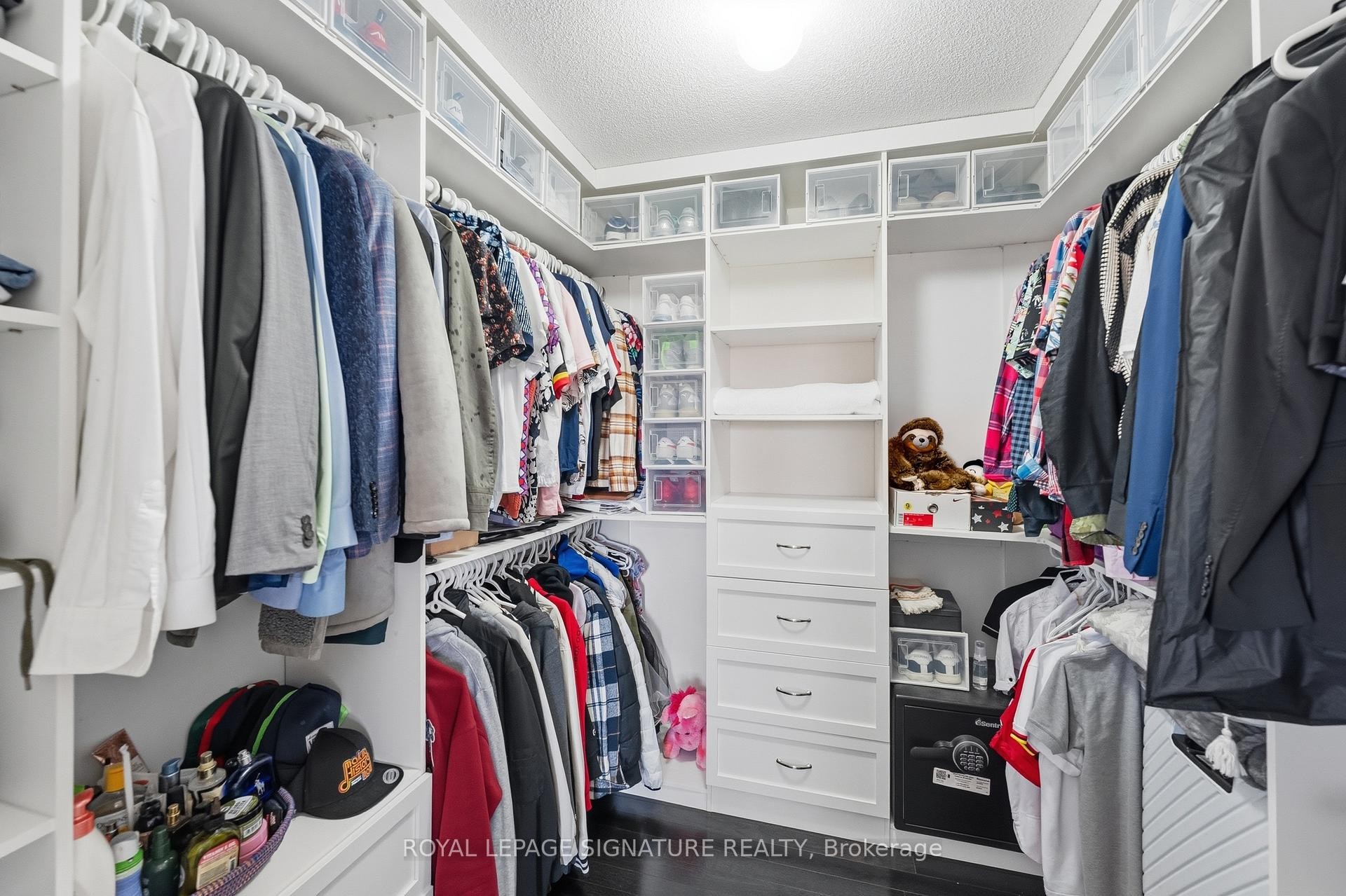 









44


Keith-Wright

Crescent,
Ajax,




ON
L1Z 0R1

