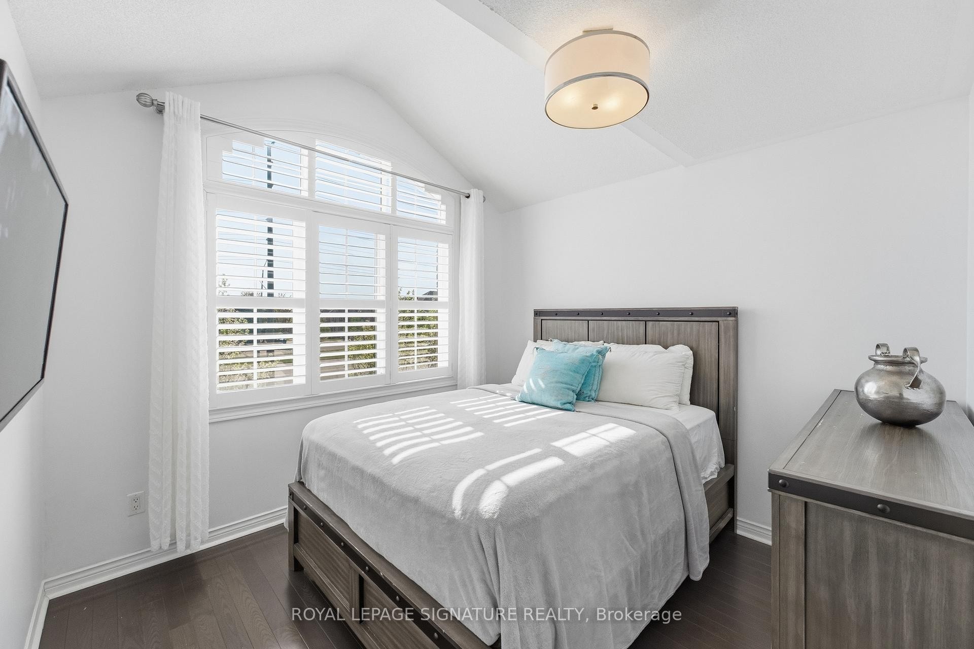 









44


Keith-Wright

Crescent,
Ajax,




ON
L1Z 0R1

