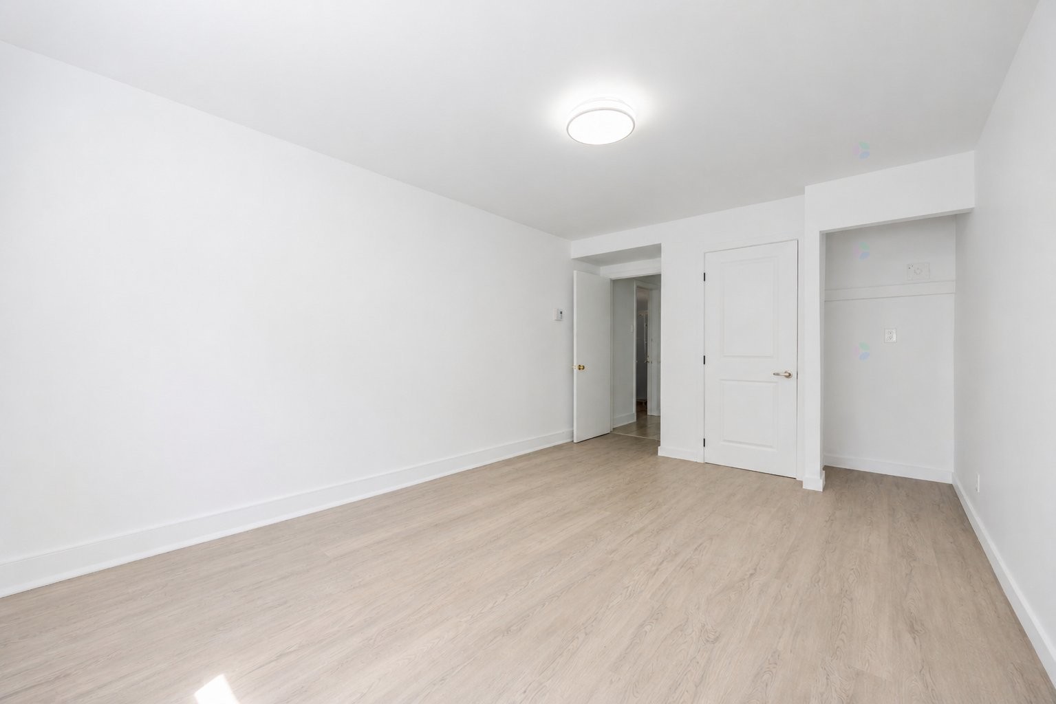 









8585

 - 8587


Rue Mance

,
Montréal (Saint-Léonard),




QC
H1R2K5

