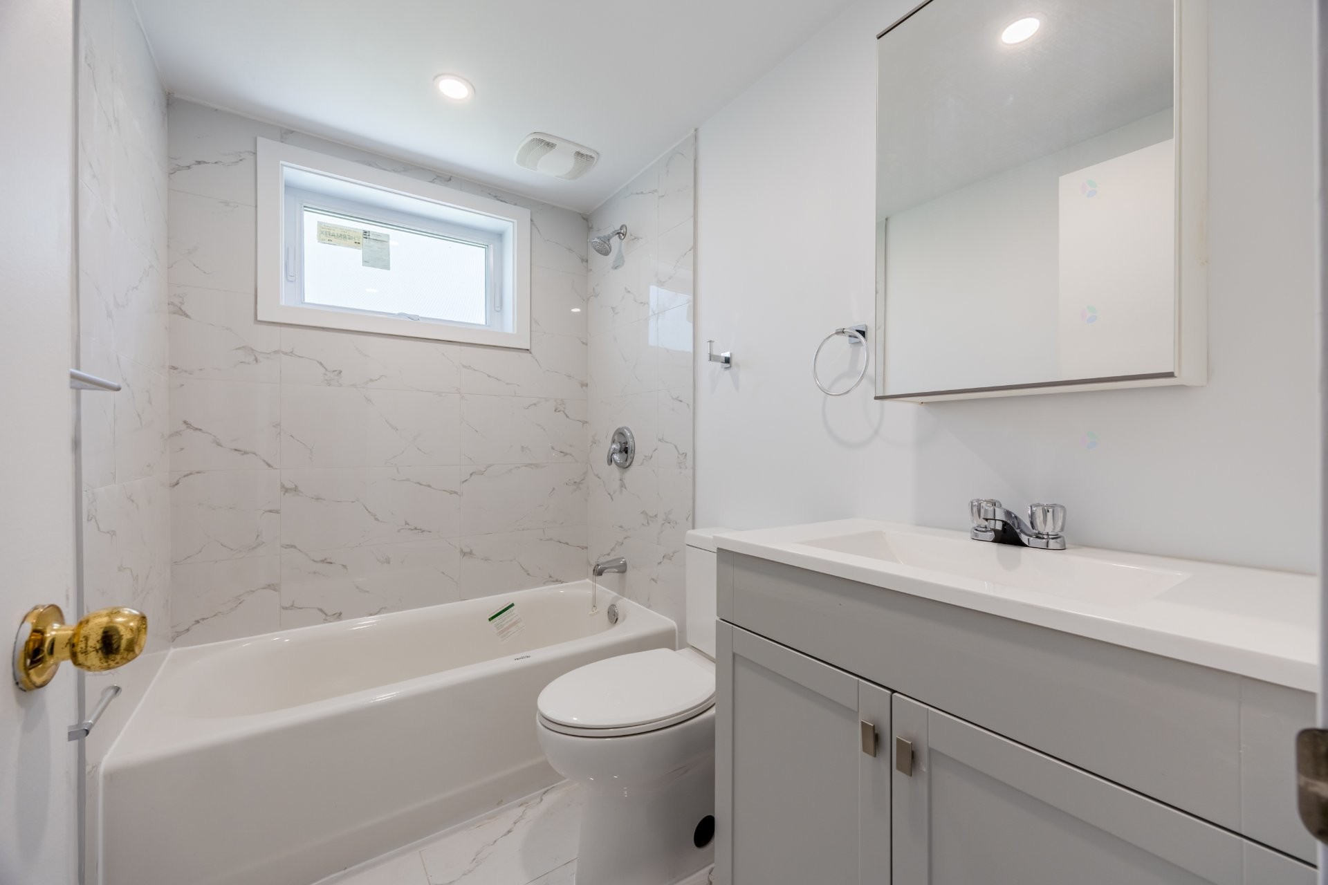 









8585

 - 8587


Rue Mance

,
Montréal (Saint-Léonard),




QC
H1R2K5

