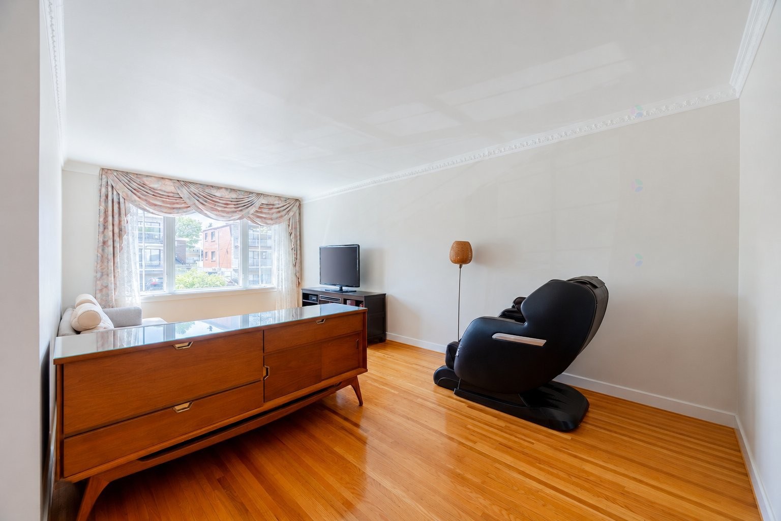 









8585

 - 8587


Rue Mance

,
Montréal (Saint-Léonard),




QC
H1R2K5

