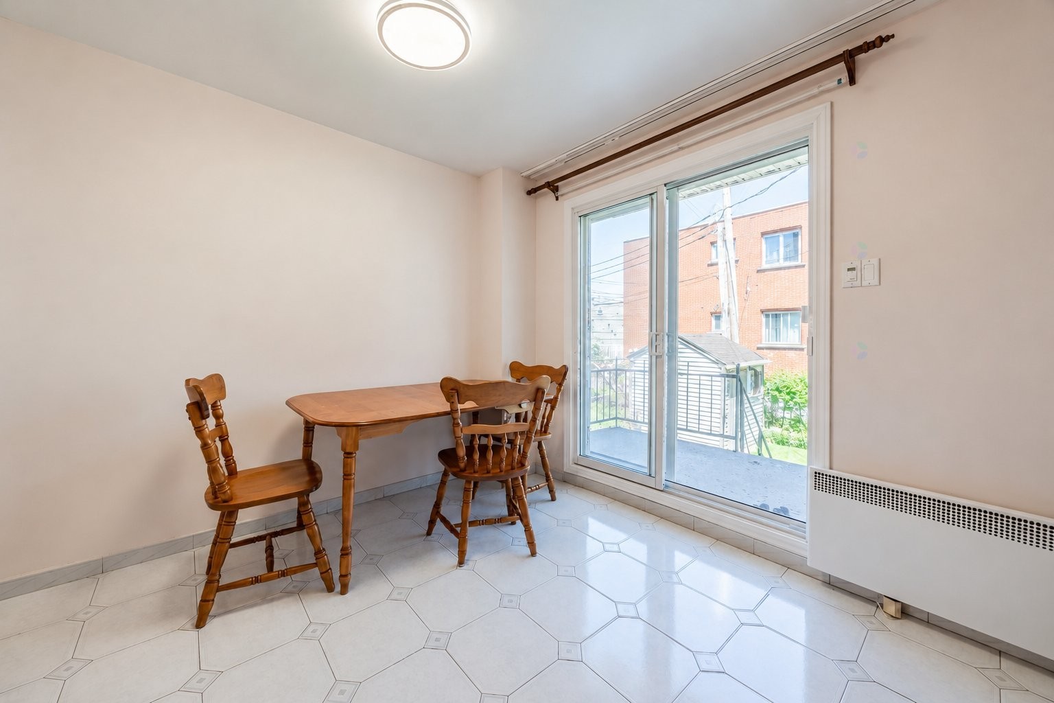 









8585

 - 8587


Rue Mance

,
Montréal (Saint-Léonard),




QC
H1R2K5

