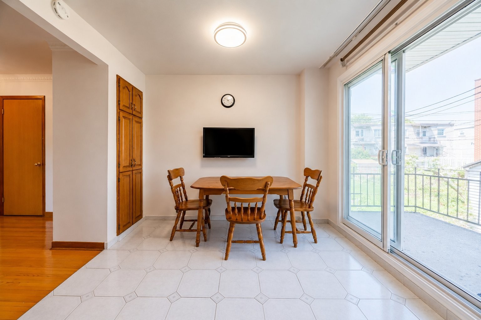 









8585

 - 8587


Rue Mance

,
Montréal (Saint-Léonard),




QC
H1R2K5

