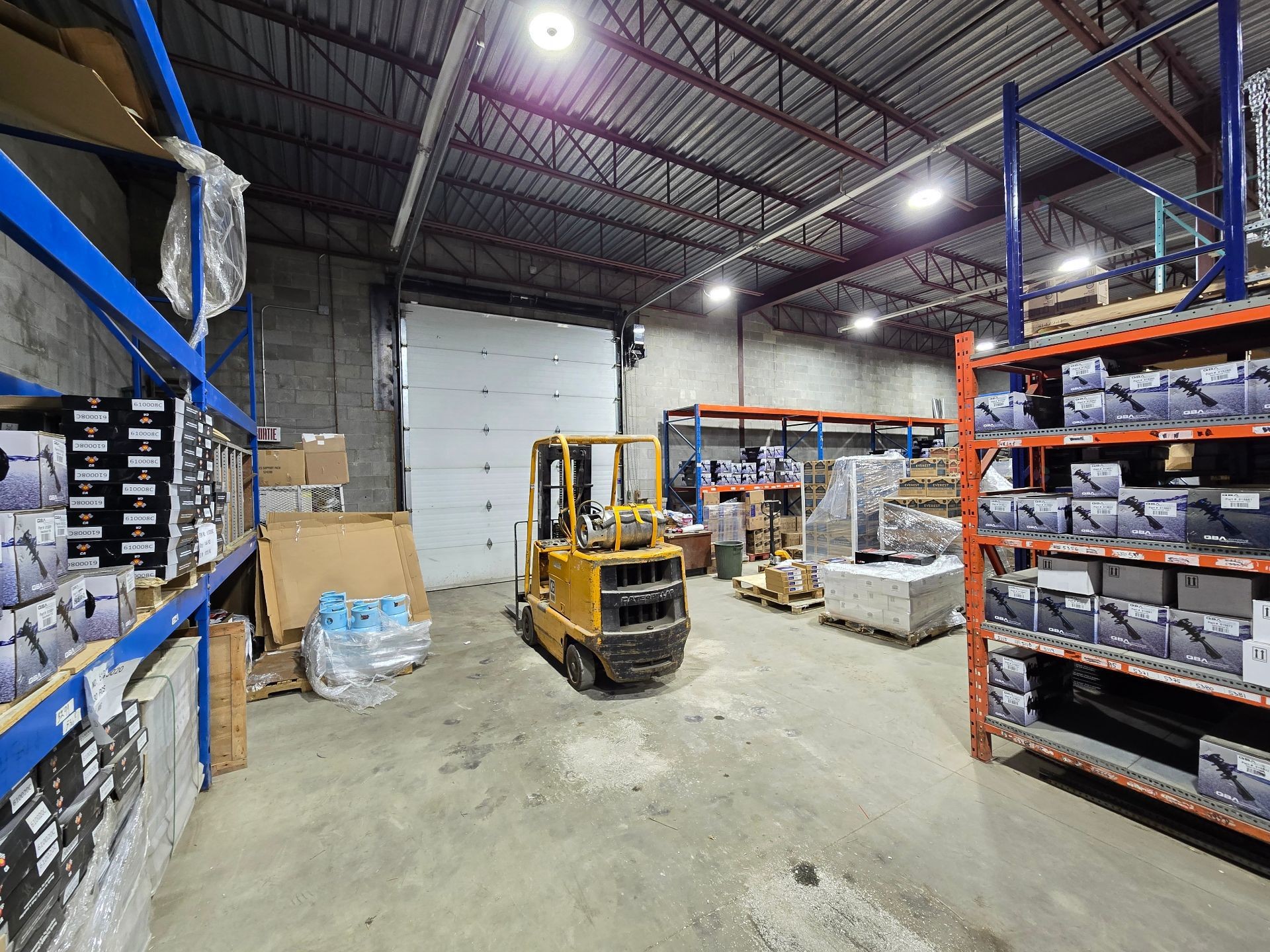









2040


Av. Francis-Hughes

,
Laval (Chomedey),




QC
H7S1N4


