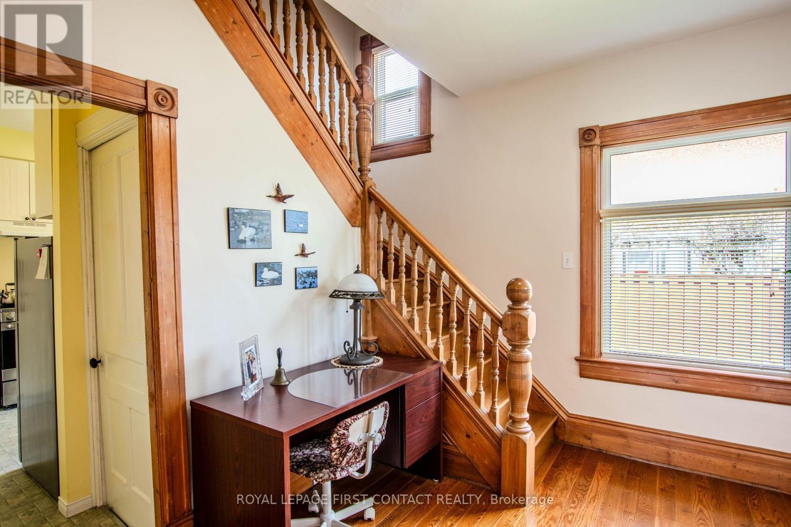 












14 FREDERICK STREET

,
Barrie,




Ontario
L4N2L5

