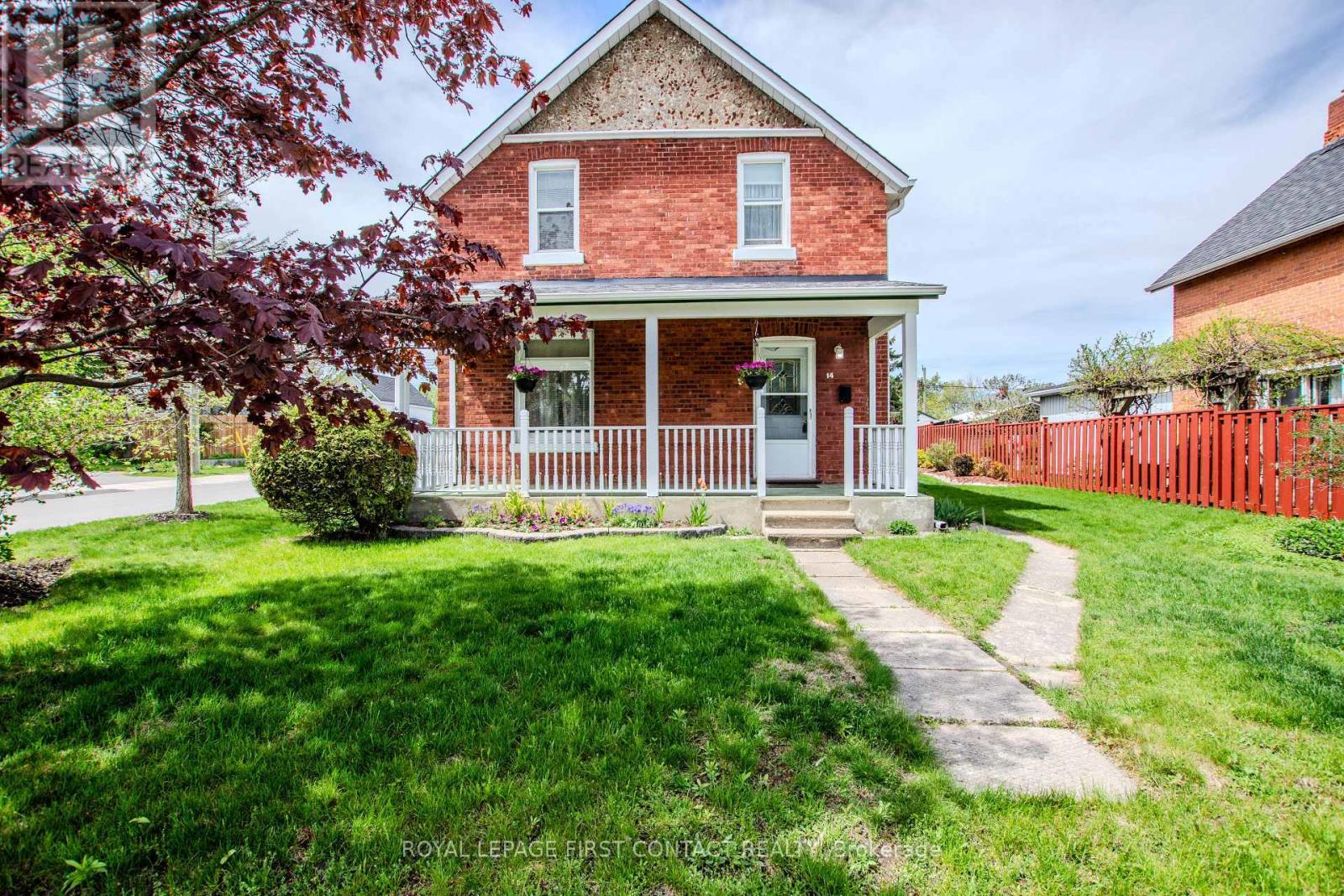 












14 FREDERICK STREET

,
Barrie,




Ontario
L4N2L5

