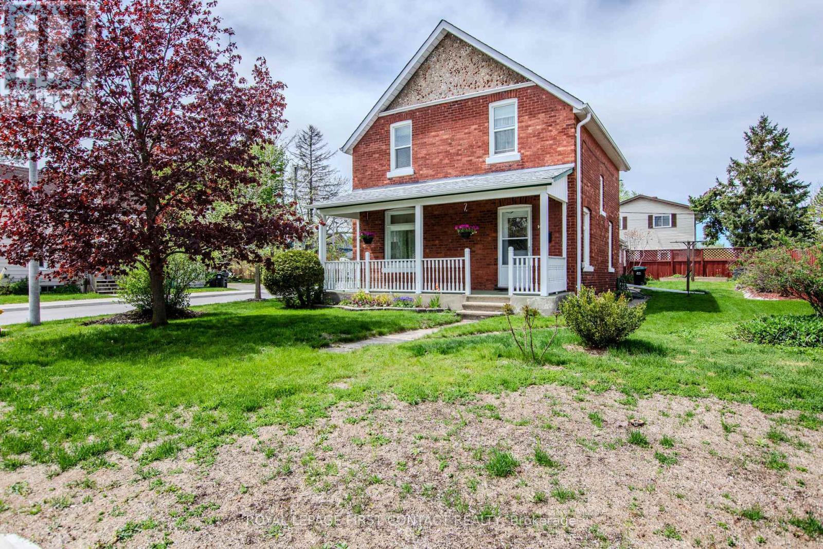 












14 FREDERICK STREET

,
Barrie,




Ontario
L4N2L5

